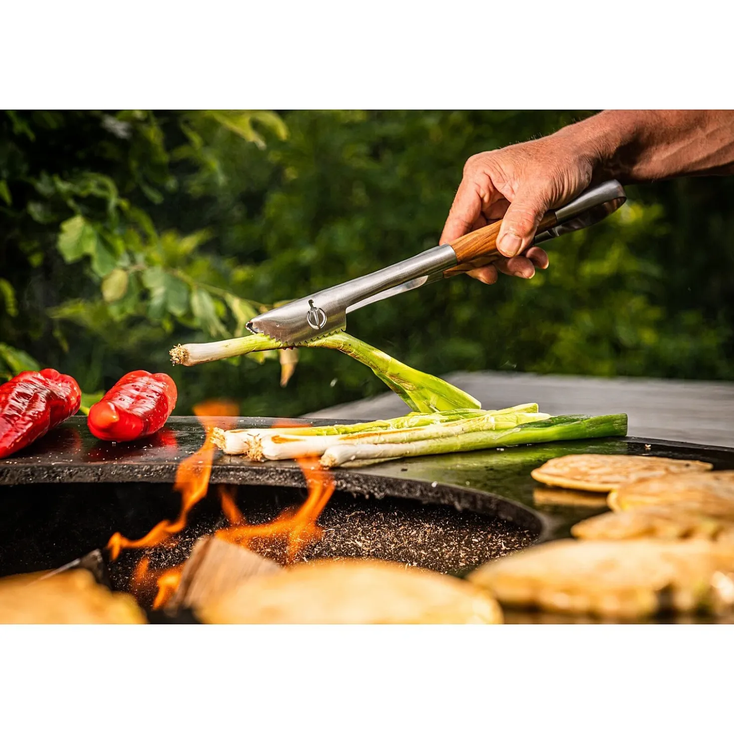 Forged BBQ Tang Olijfhout