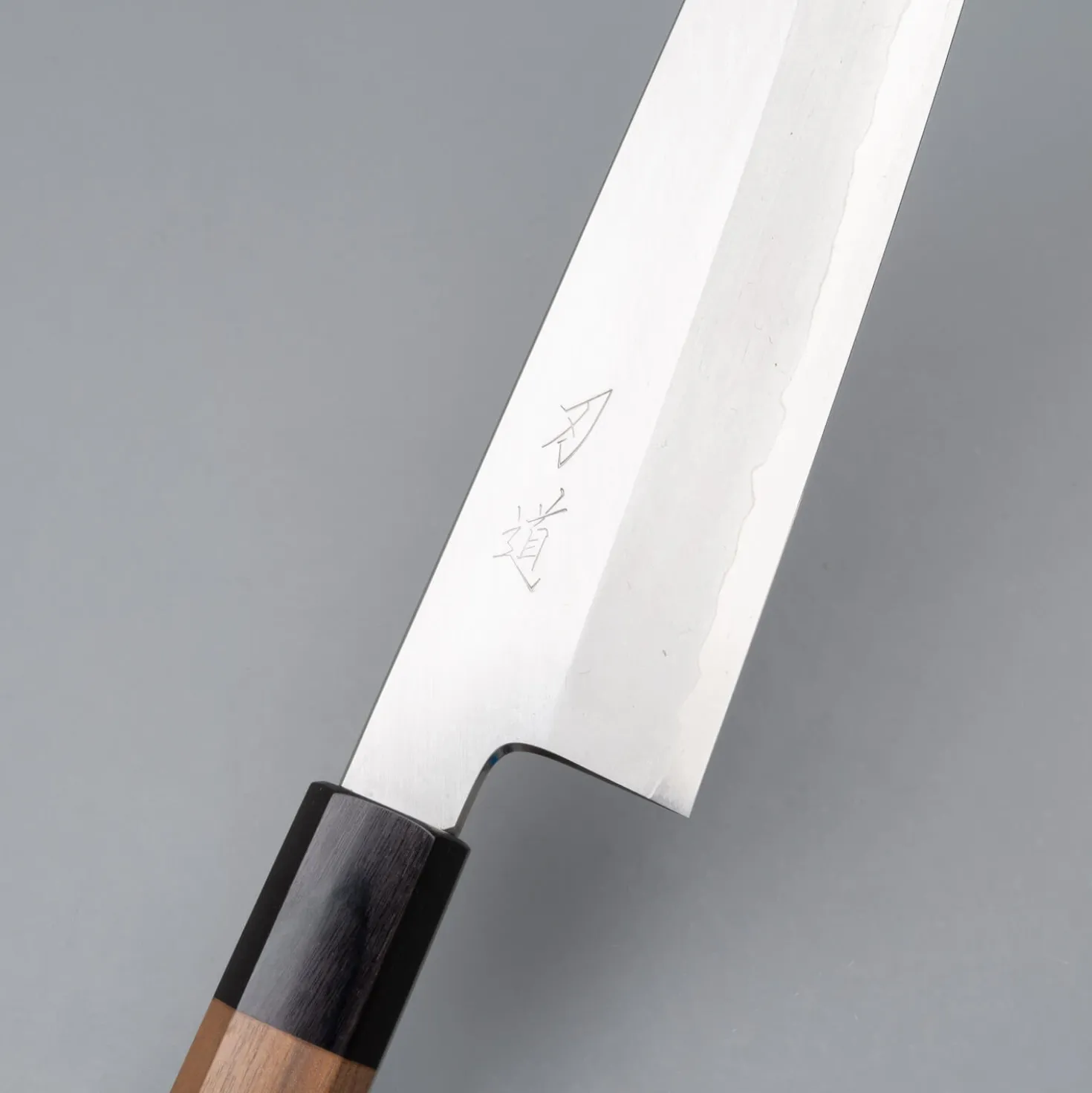 Hado Ginsan Kiritsuke Gyuto 21 cm