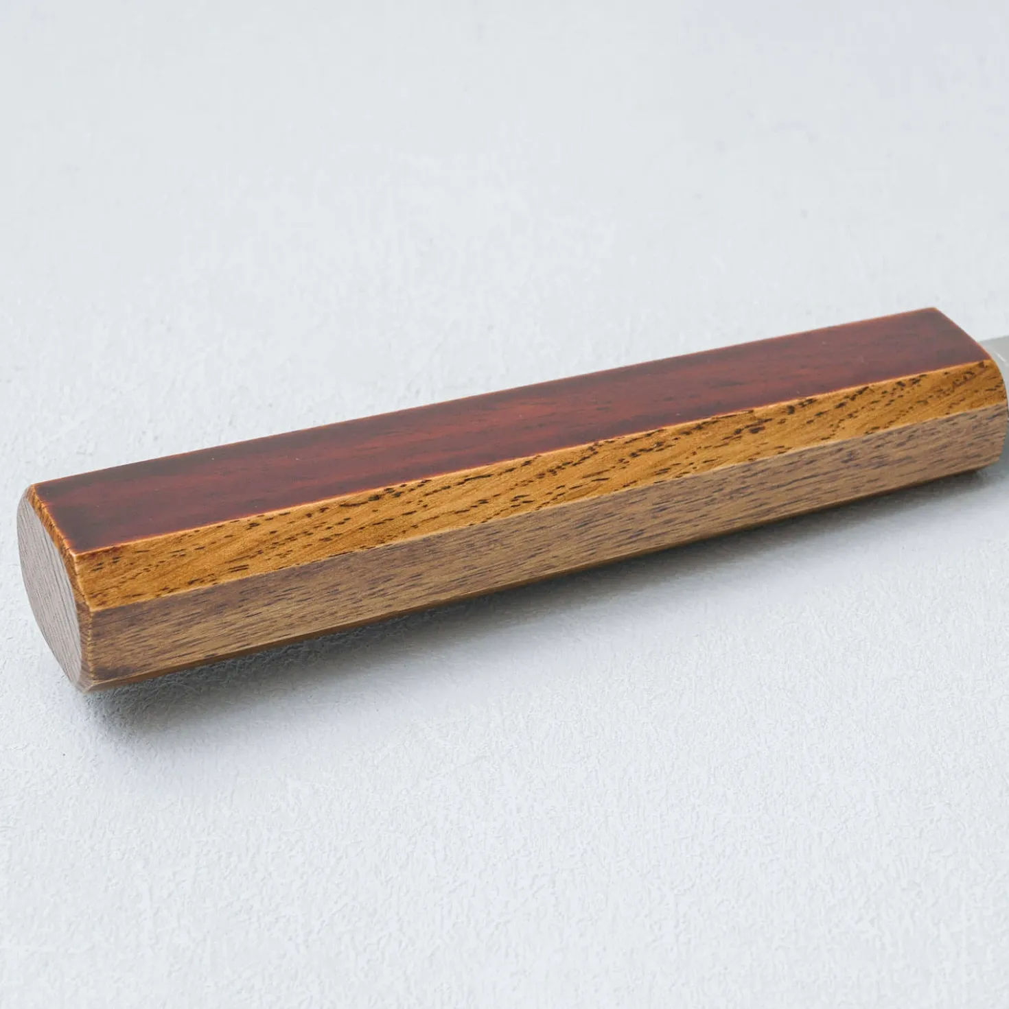 Hado Shiosai SG2 Urushi Oak Kiritsuke Ko-Bunka 13.5 cm