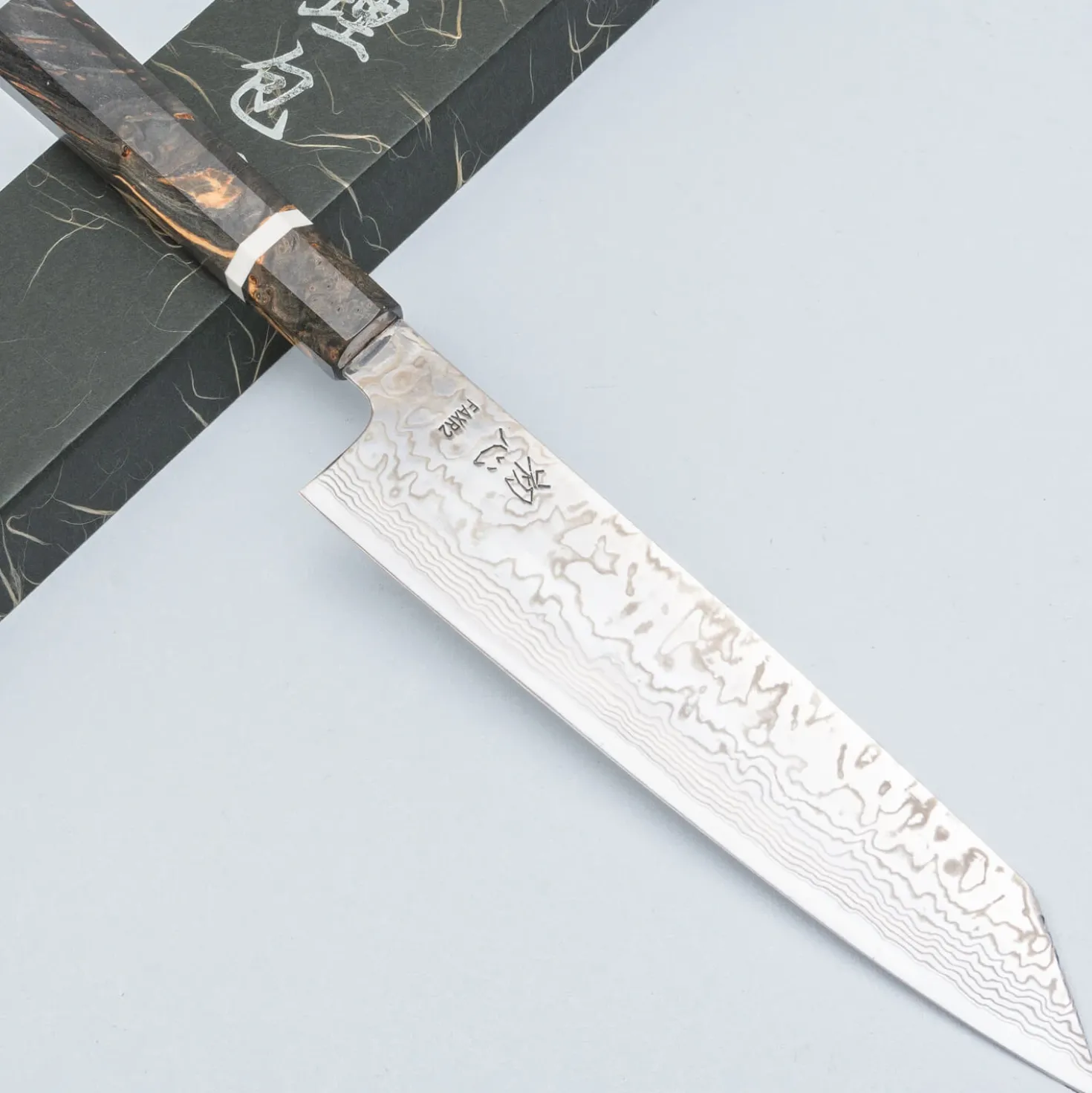 Hatsukokoro FAXR2 Damast Kiritsuke 24 cm