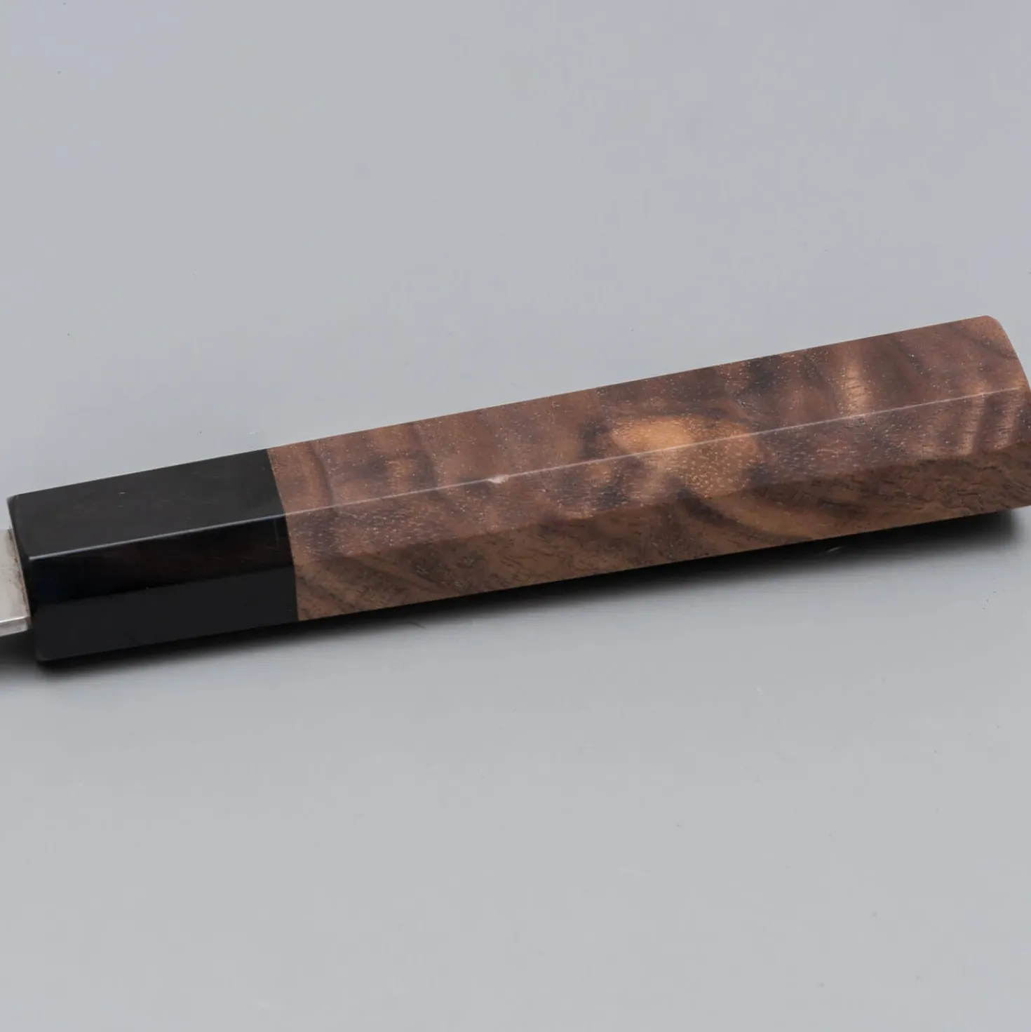 Hatsukokoro Ginyo Ginsan Damast Tsuchime Gyuto 21 cm