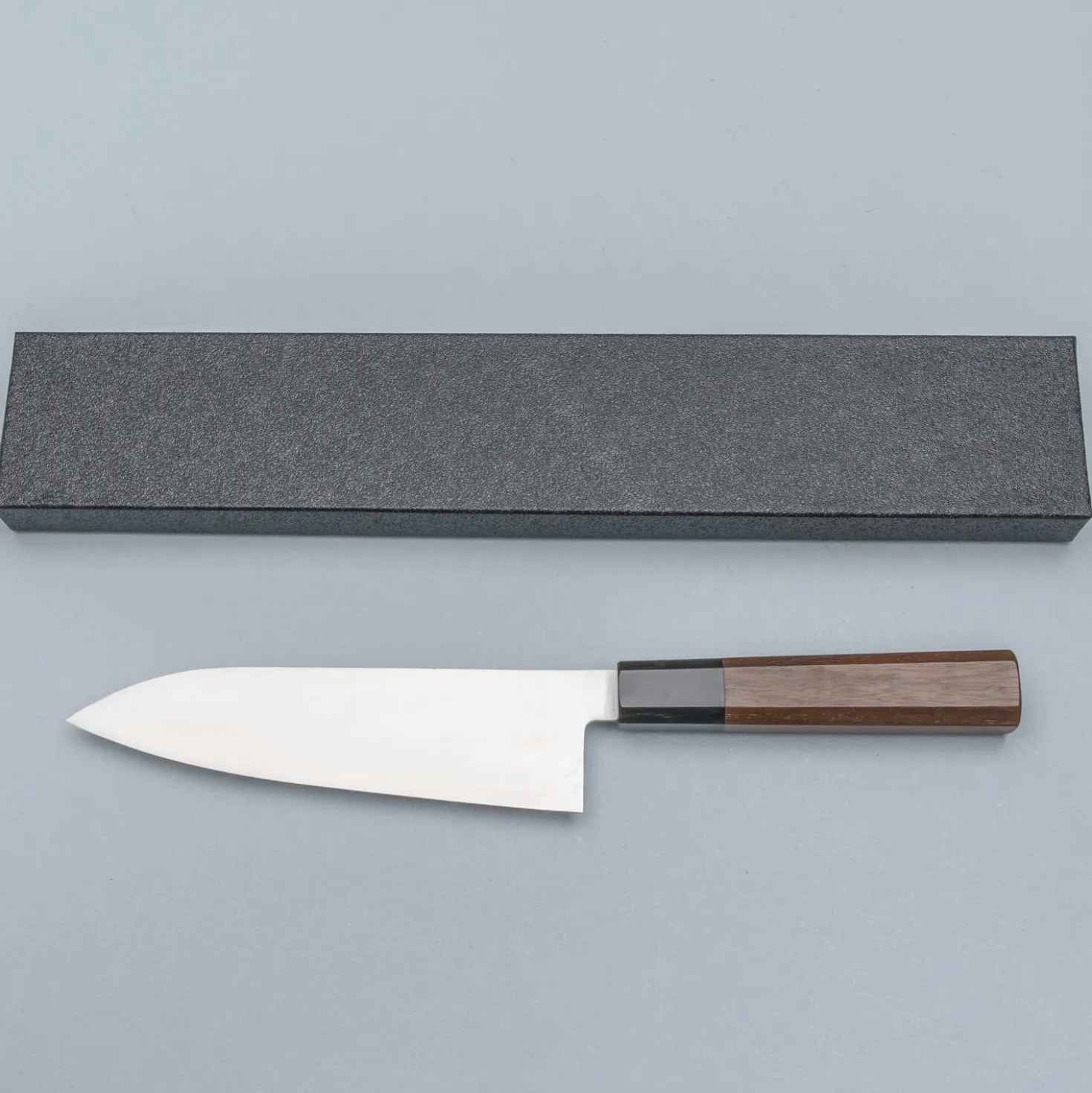 Hatsukokoro Hayabusa Ginsan Santoku 17 cm