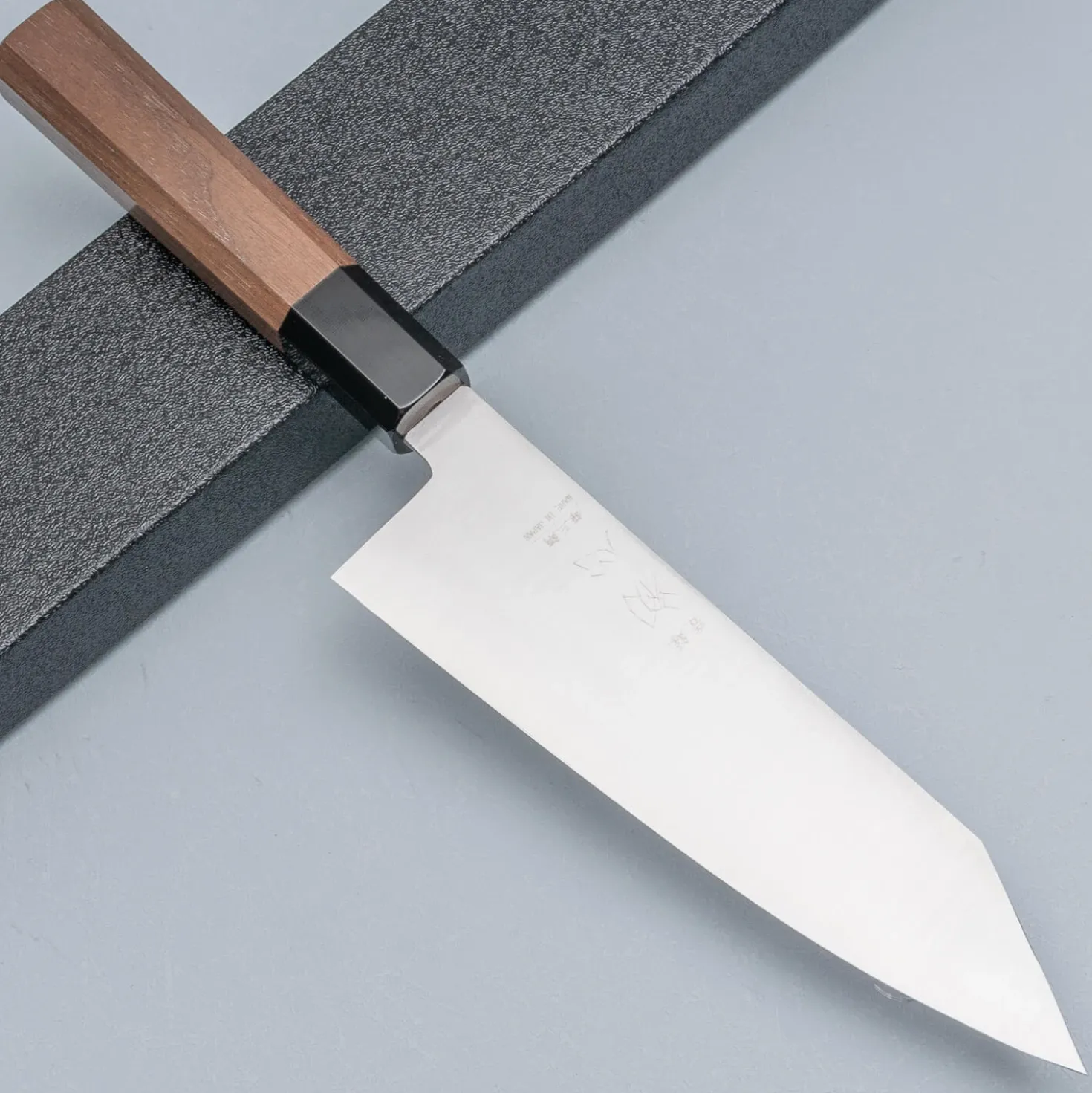 Hatsukokoro Hayabusa Ginsan Bunka 17 cm