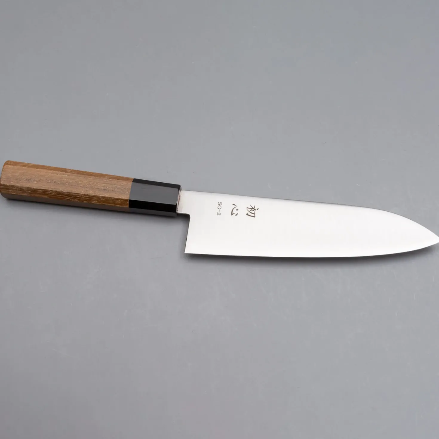 Hatsukokoro Hayabusa SG2 Santoku 18 cm
