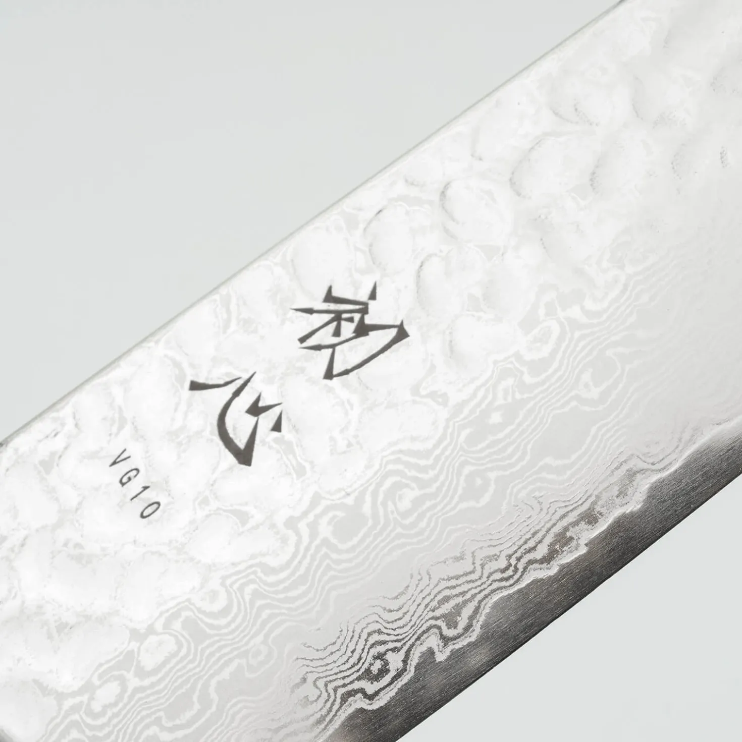 Hatsukokoro Hayabusa VG10 Tsuchime Damast Santoku