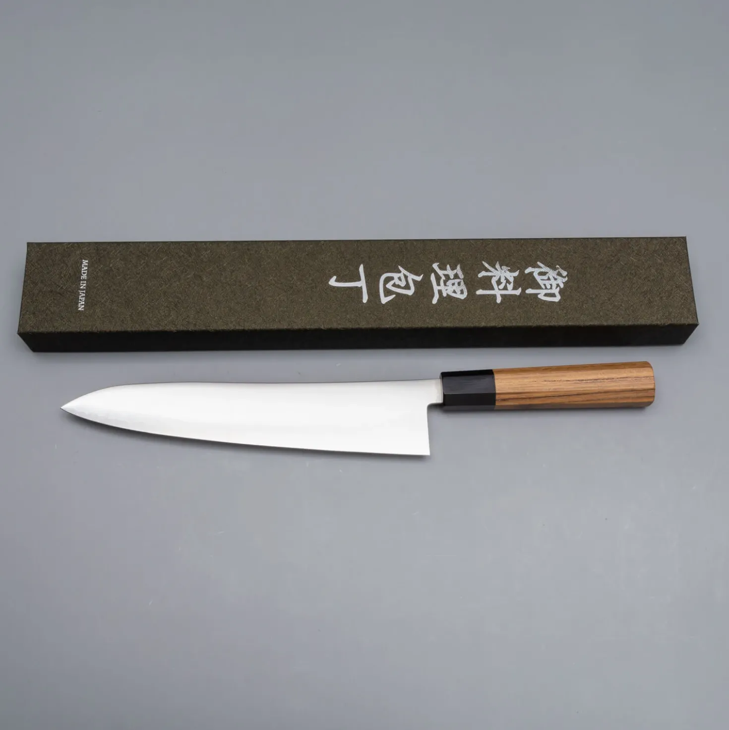 Hatsukokoro Hayabusa ZDP189 Gyuto 24 cm