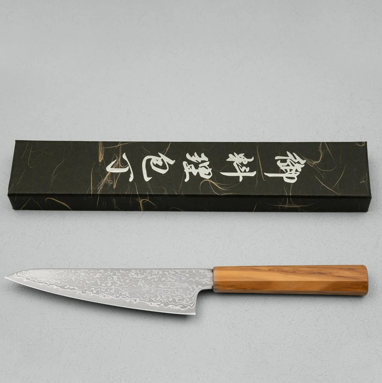 Hatsukokoro Hikari SLD Damast Olive Ko-Santoku 15 cm