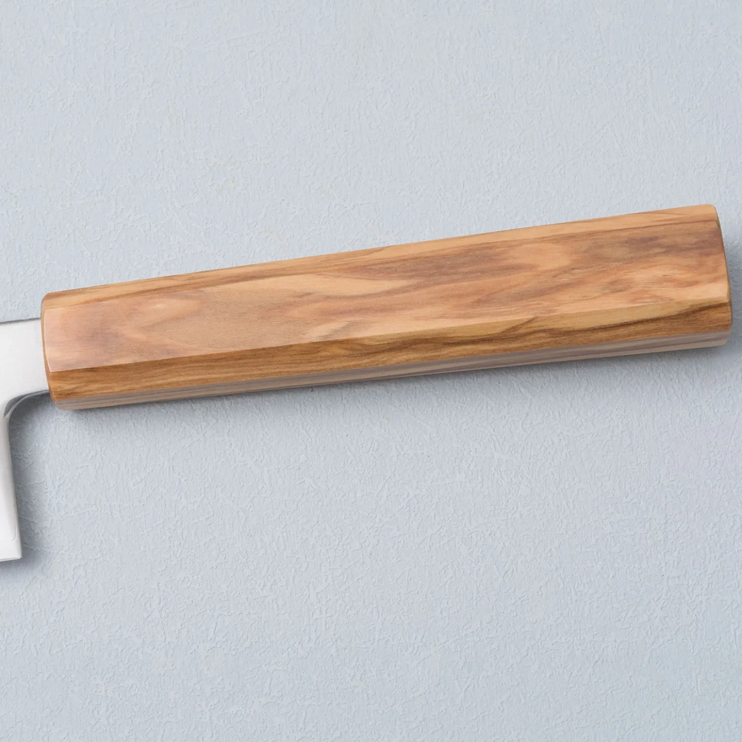 Hatsukokoro Hikari SLD Olive Santoku 17 cm