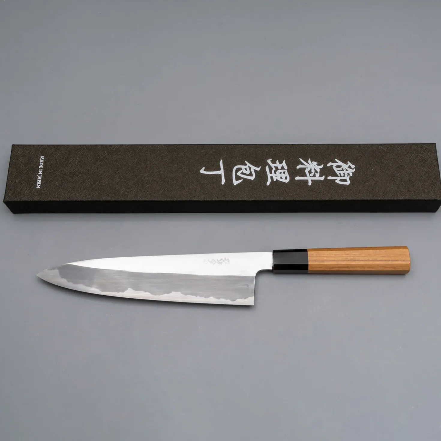 Hatsukokoro Komorebi Aogami 2 Gyuto 21 cm
