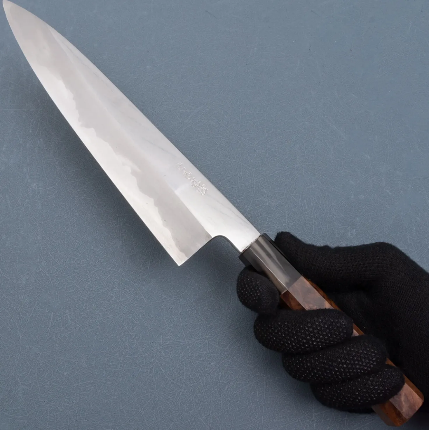 Hatsukokoro Komorebi Aogami 2 Walnut Gyuto 21 cm