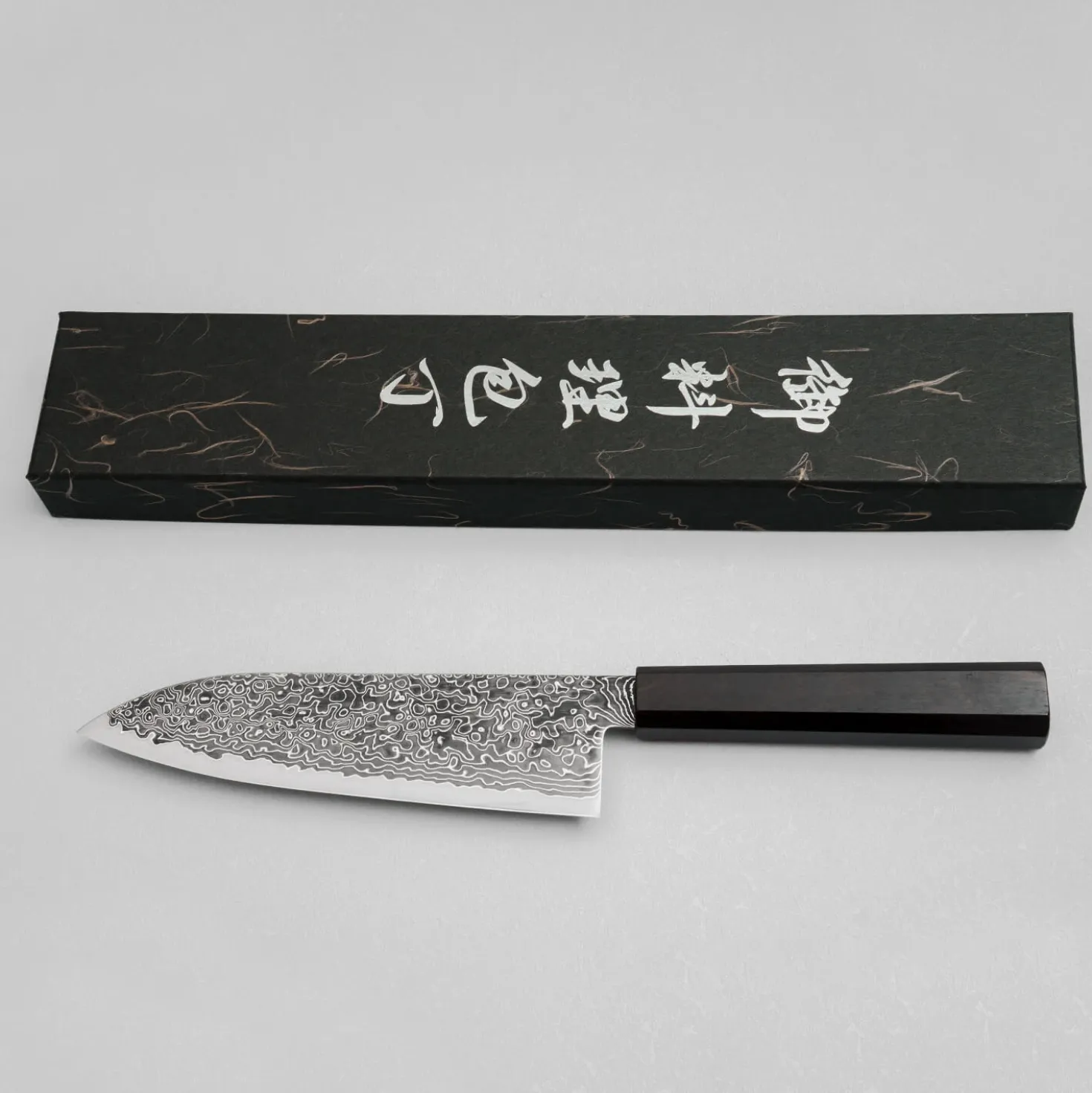 Hatsukokoro Ryuhyo Kurozome SG2 Damast Santoku 17.5 cm