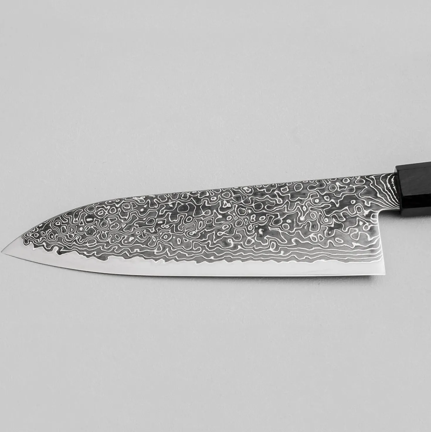 Hatsukokoro Ryuhyo Kurozome SG2 Damast Santoku 17.5 cm