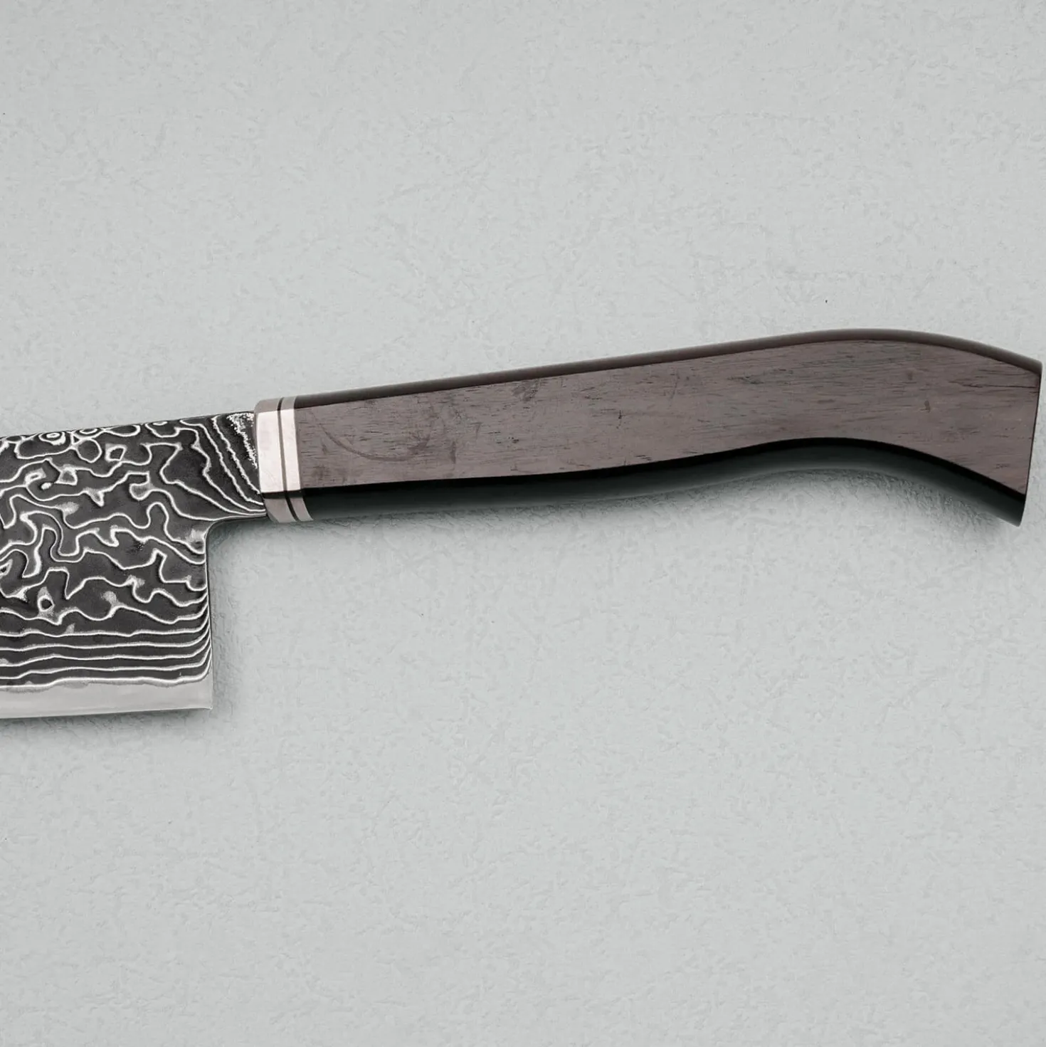 Hatsukokoro Ryuhyo Kurozome SG2 Damast Curved Ebony Santoku 17.5 cm