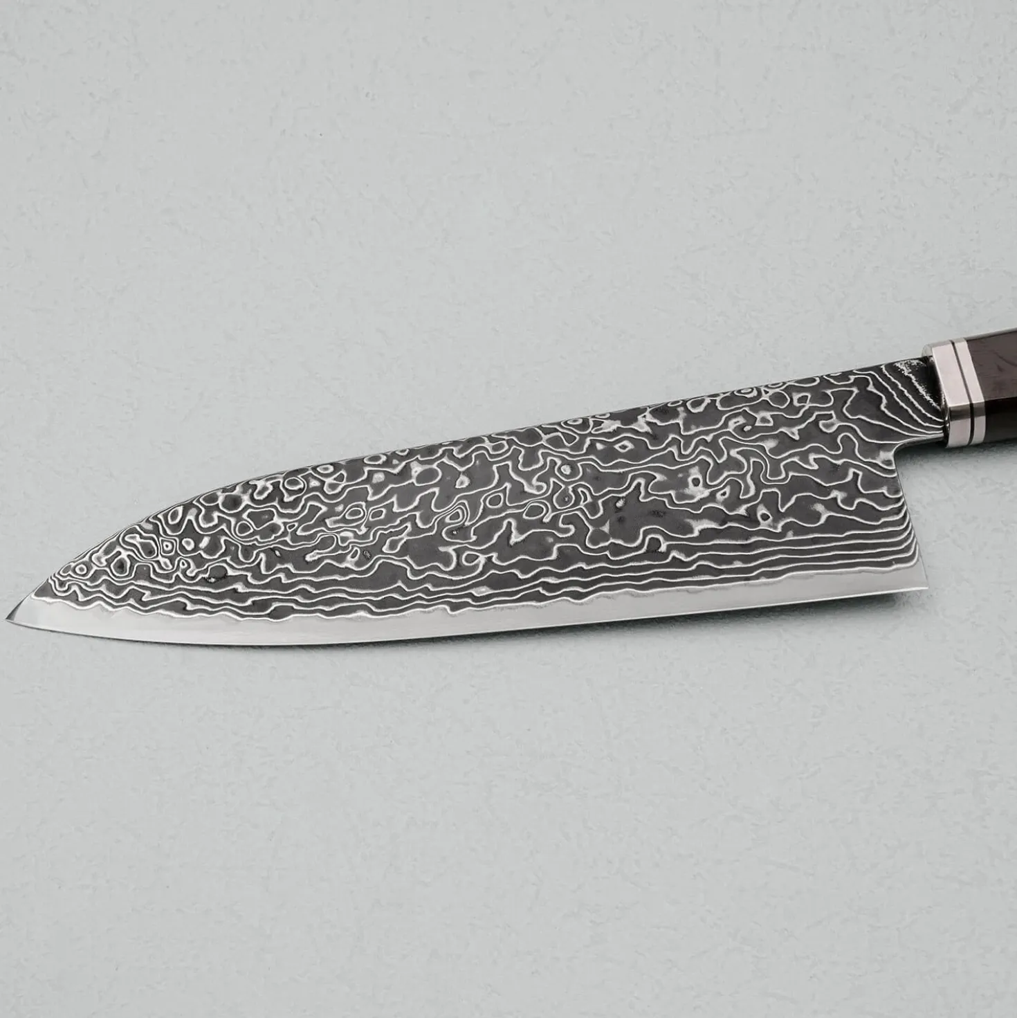 Hatsukokoro Ryuhyo Kurozome SG2 Damast Curved Ebony Santoku 17.5 cm