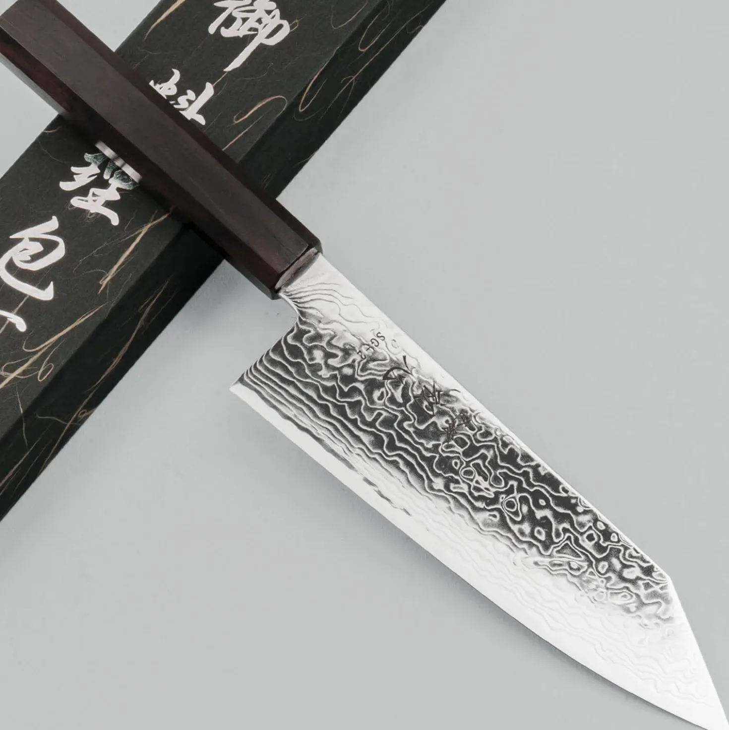 Hatsukokoro Ryuhyo SG2 Damast Ebony Bunka 18 cm