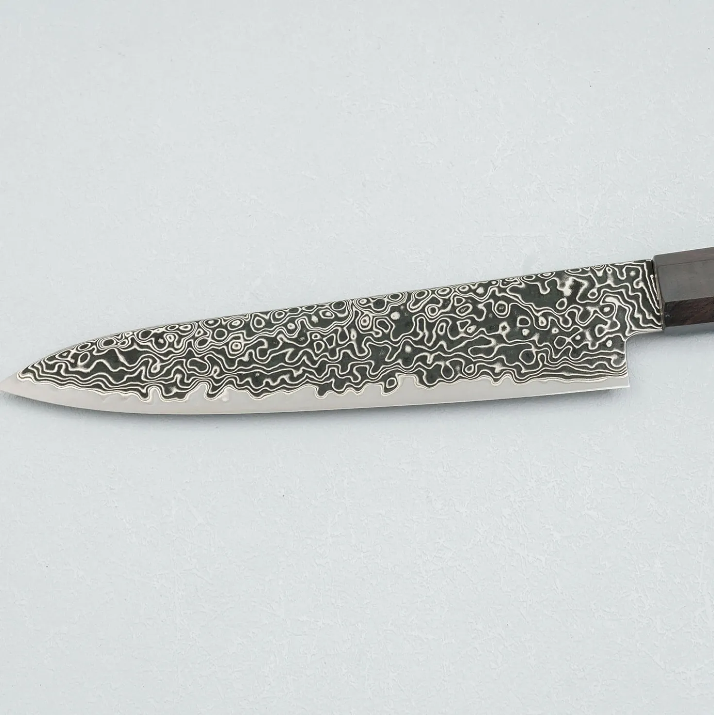 Hatsukokoro Ryuhyo SG2 Damast Kurozome Ebony Petty 15 cm
