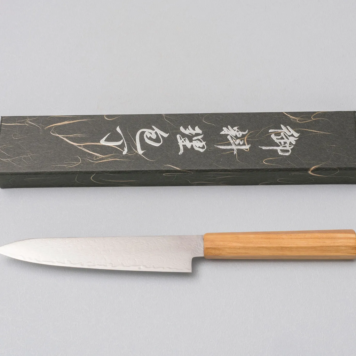 Hatsukokoro Ryuhyo SG2 Damast Olive Petty 15 cm