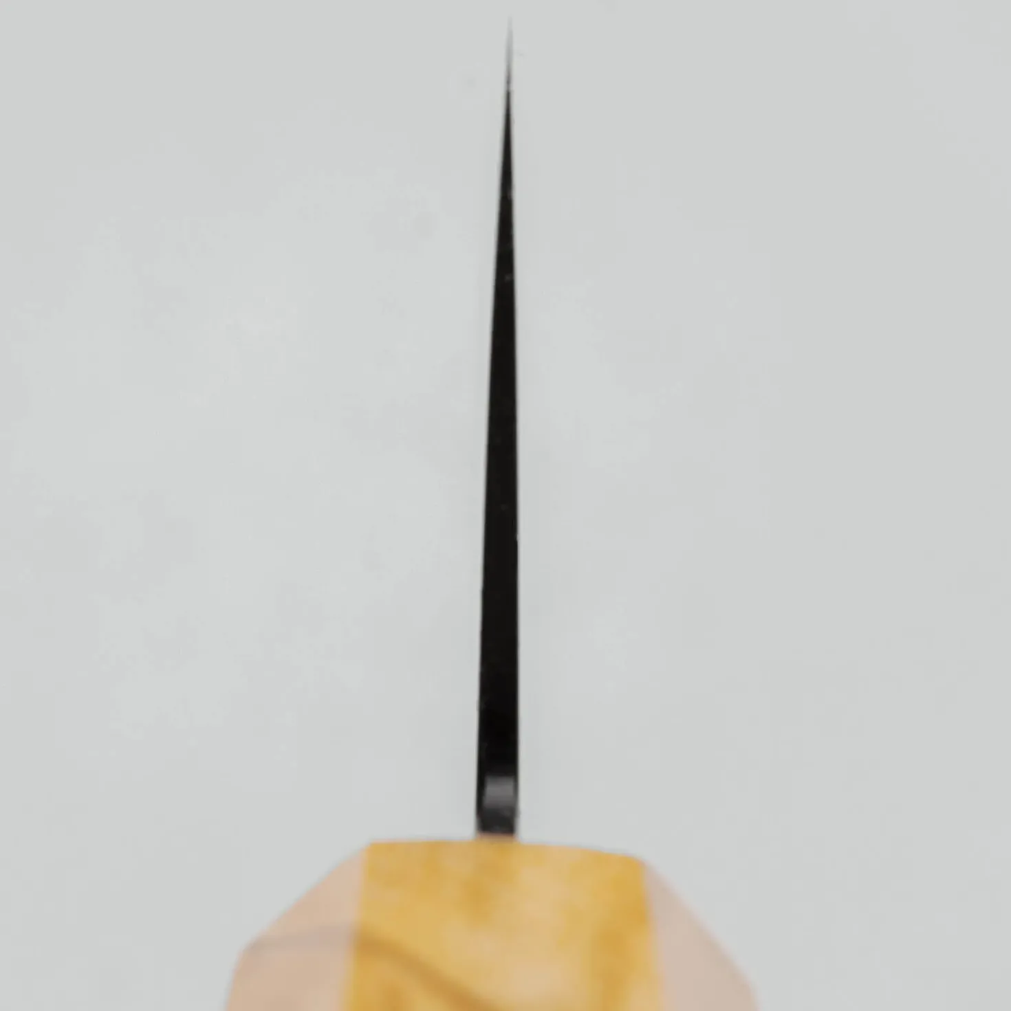 Hatsukokoro Ryuhyo SG2 Damast Olive Black Coating Santoku 18 cm