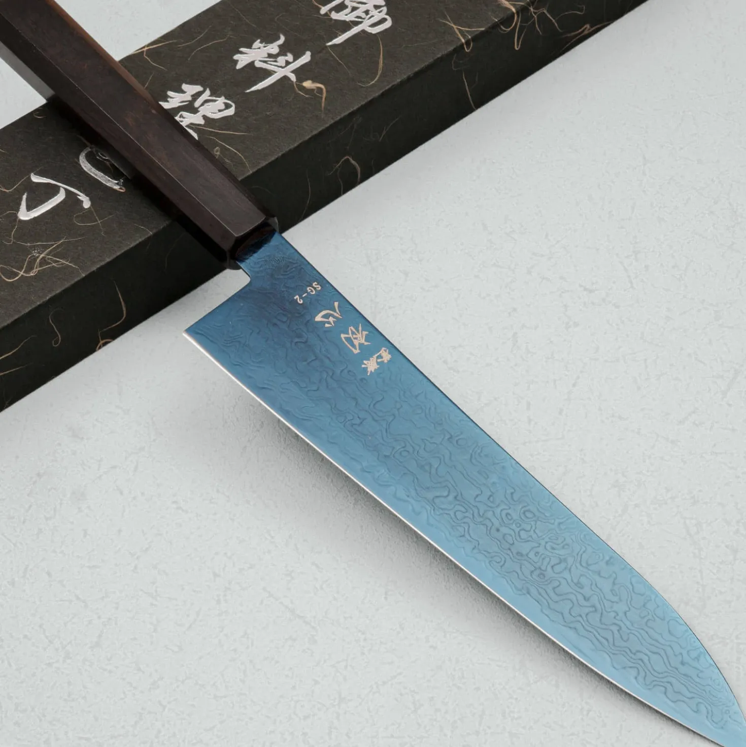 Hatsukokoro Ryuhyo SG2 Damast Ebony Blue Coating Gyuto 21 cm