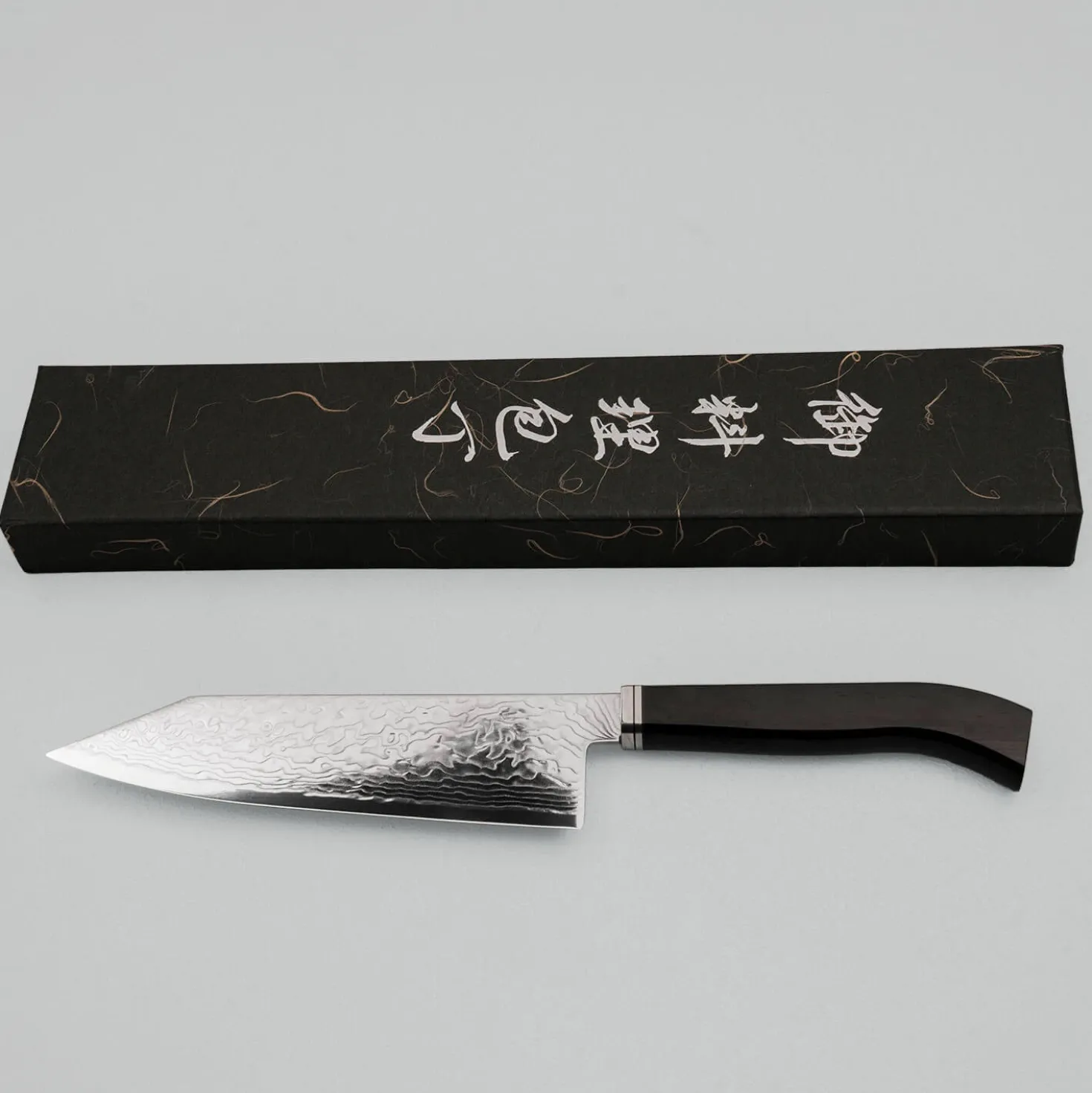 Hatsukokoro Ryuhyo SG2 Damast Curved Ebony Bunka 18 cm
