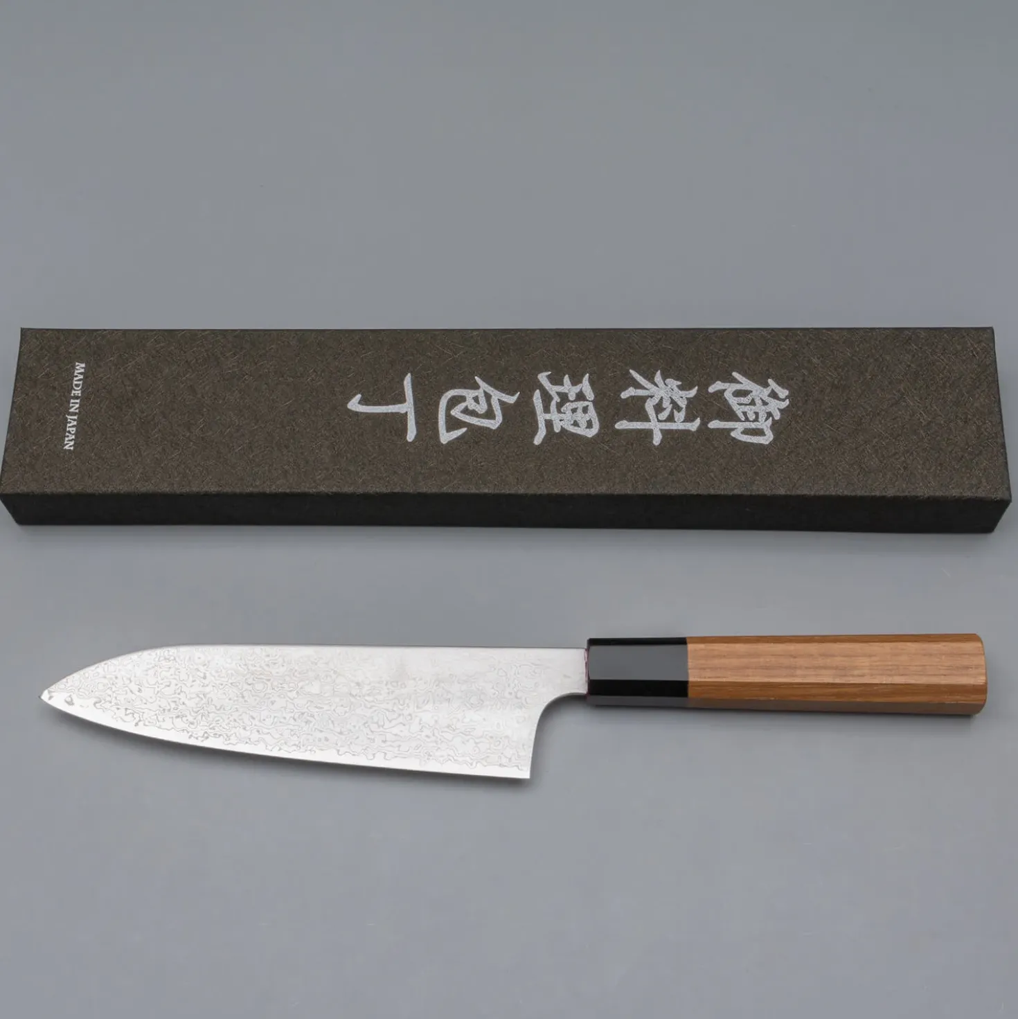 Hatsukokoro Saihyo SG2 Damast Santoku 18 cm