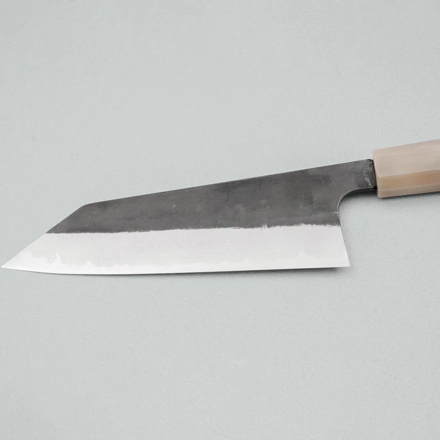 Hatsukokoro Shinkiro Aogami Super Ebony Horn Bunka 17 cm