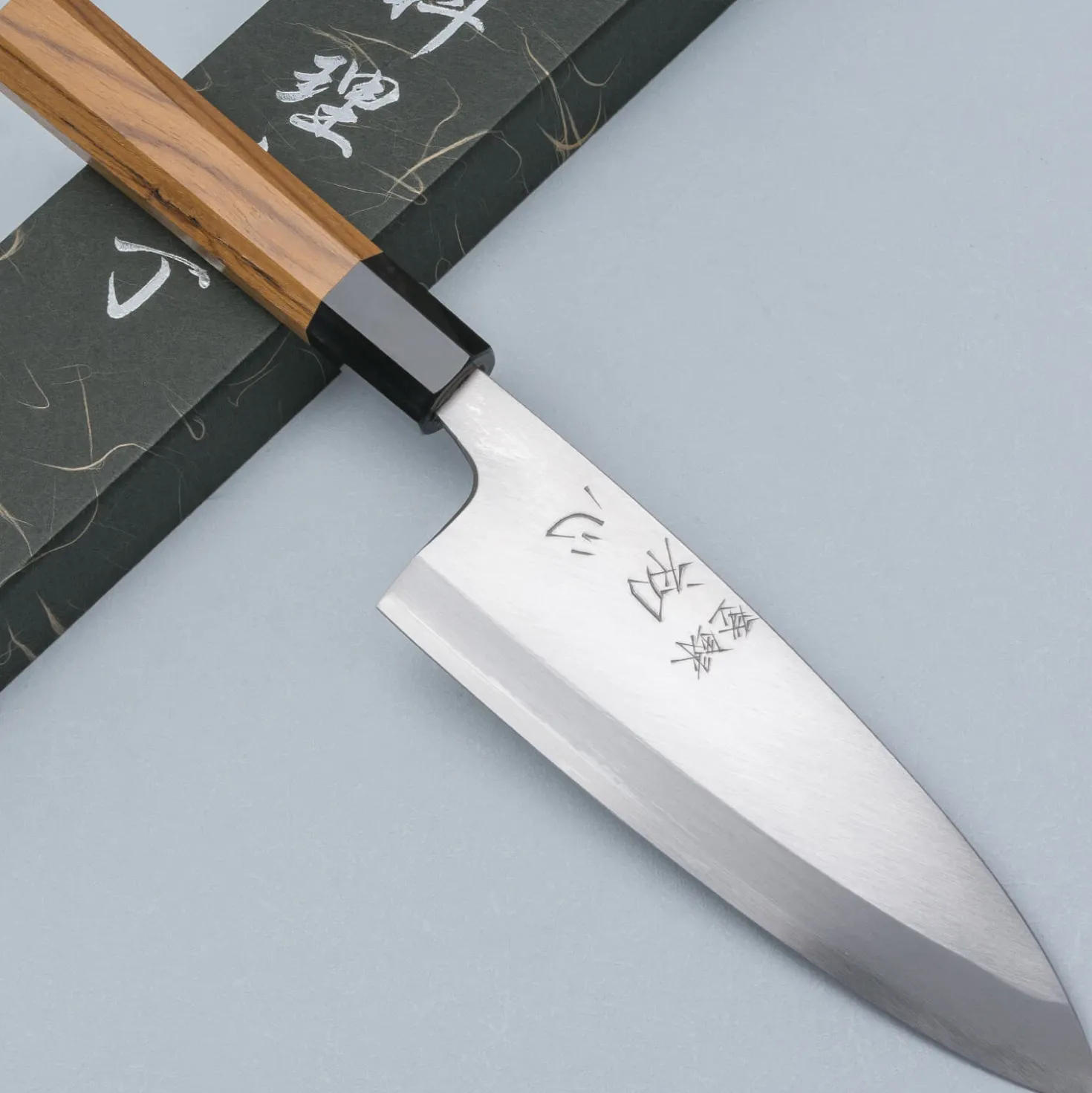 Hatsukokoro Shirasagi Ginsan Single Bevel Deba 18 cm