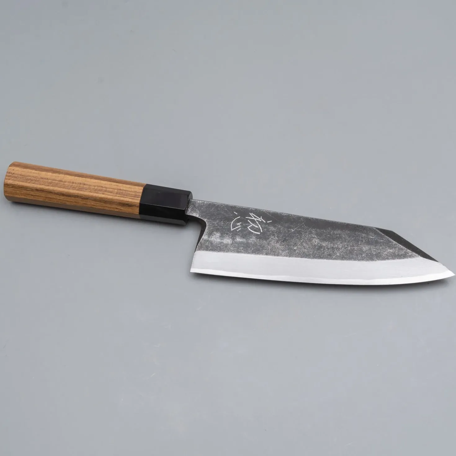 Hatsukokoro Shirasagi Kurouchi Single Bevel Kiritsuke Deba 18 cm