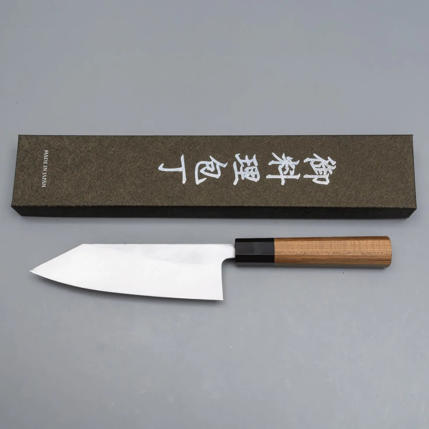 Hatsukokoro Shirasagi Kurouchi Single Bevel Kiritsuke Deba 16.5 cm