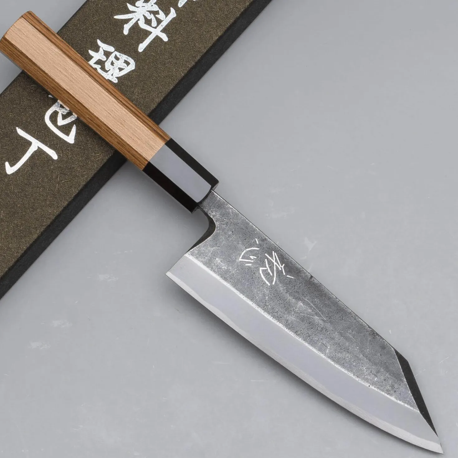 Hatsukokoro Shirasagi Kurouchi Single Bevel Kiritsuke Deba 16.5 cm