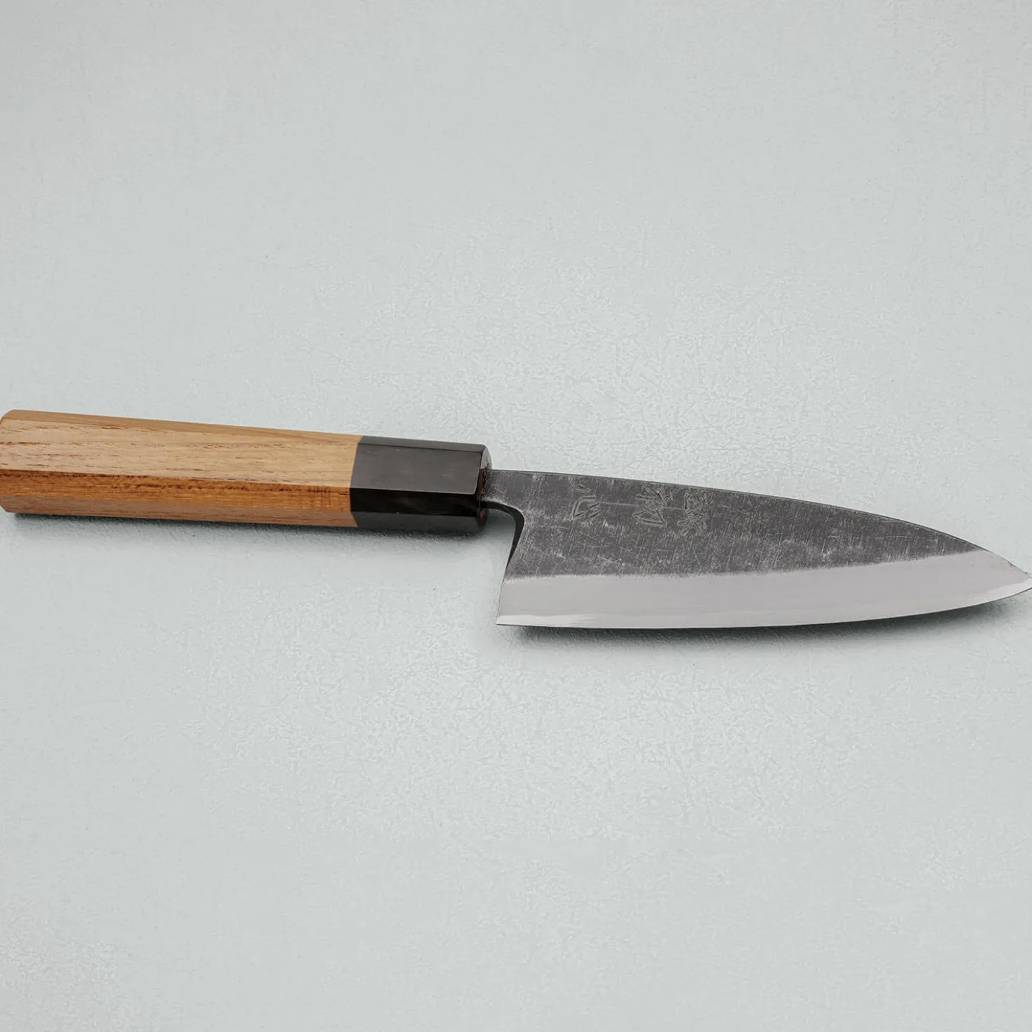 Hatsukokoro Shirasagi Kurouchi Single Bevel Kiritsuke Deba 13.5 cm