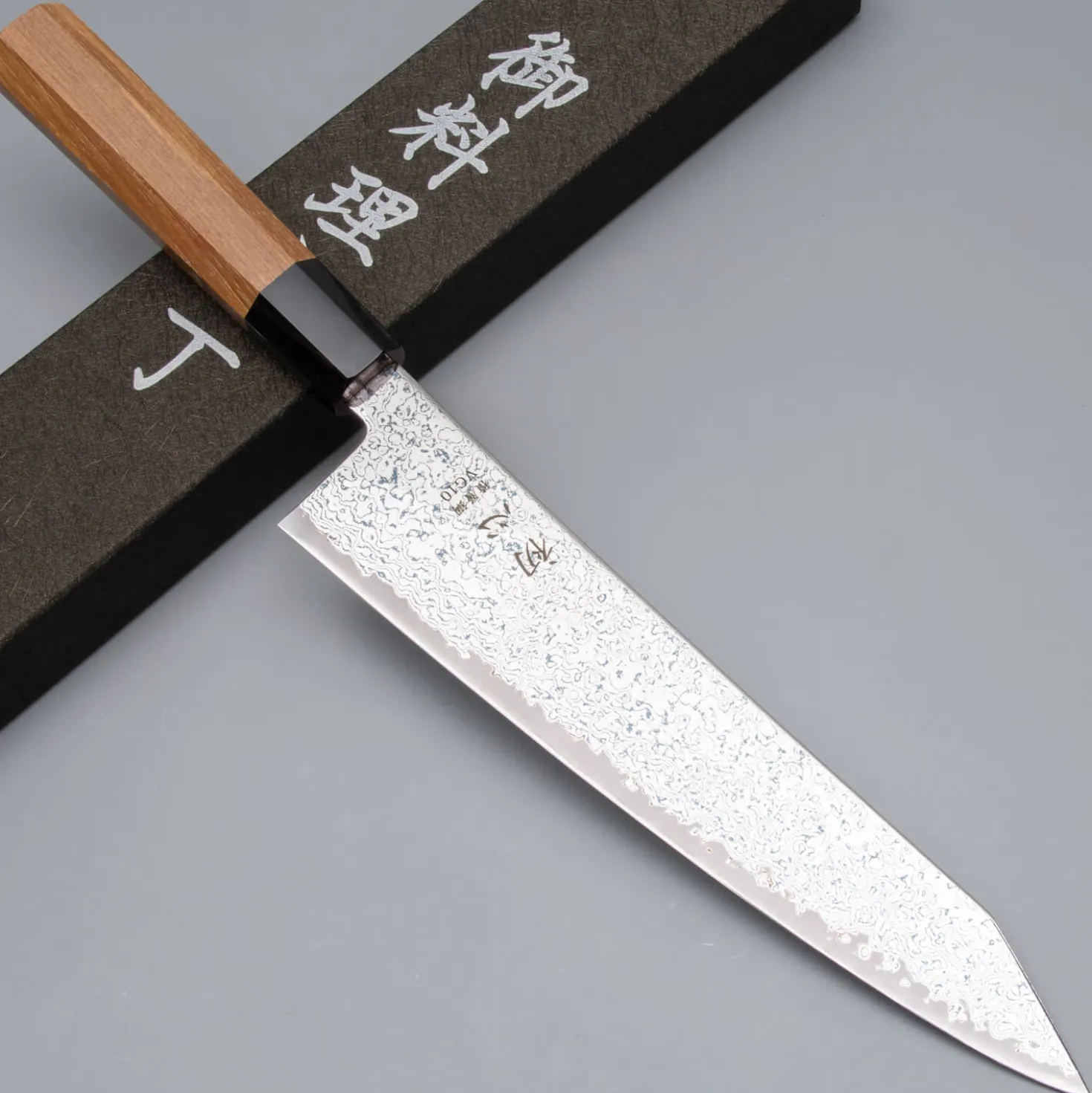 Hatsukokoro Sunaarashi VG10 Damast Kiritsuke Gyuto 24 cm