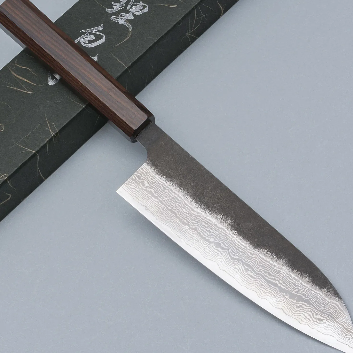 Hatsukokoro x Sanjo Handmade VG10 Damast Santoku 17 cm