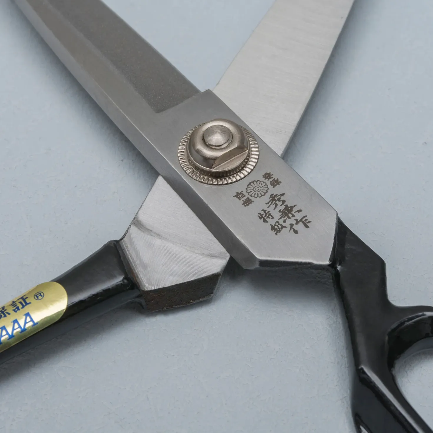Hidekane NO. 501 Japanse Stofschaar 24 cm