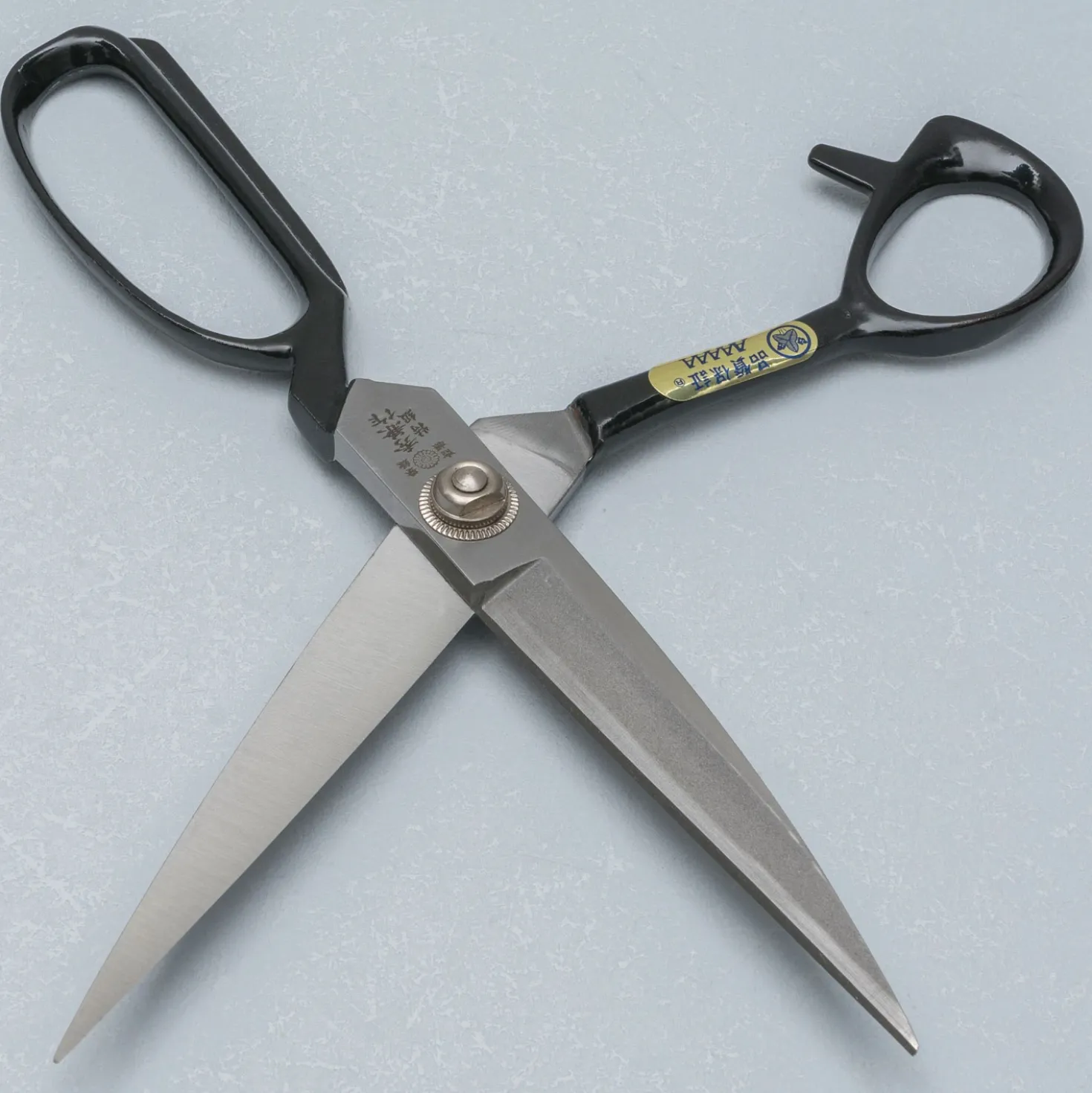 Hidekane NO. 501 Japanse Stofschaar 24 cm