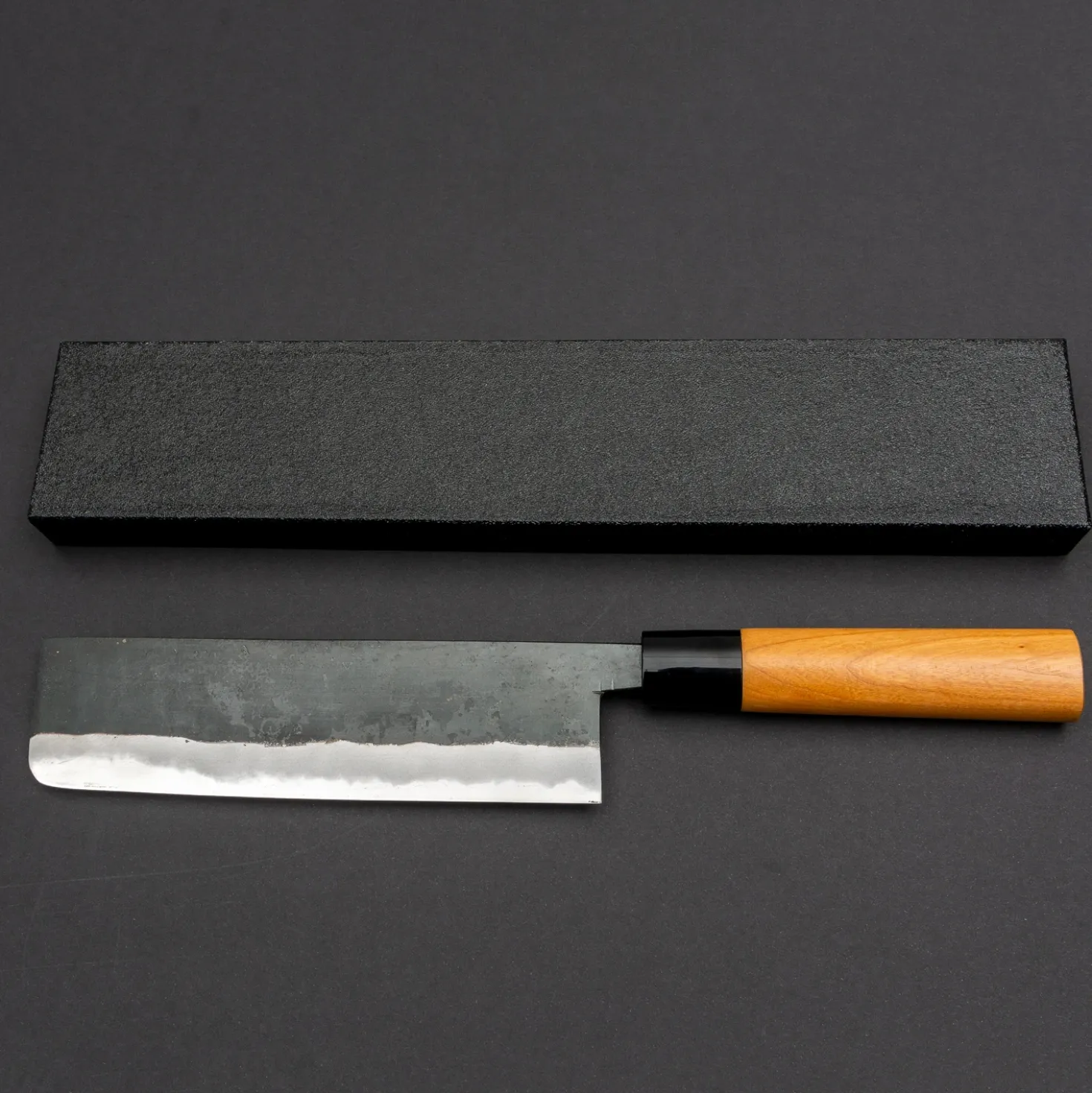 Hinokuni Shirogami Kurouchi Nakiri 18 cm