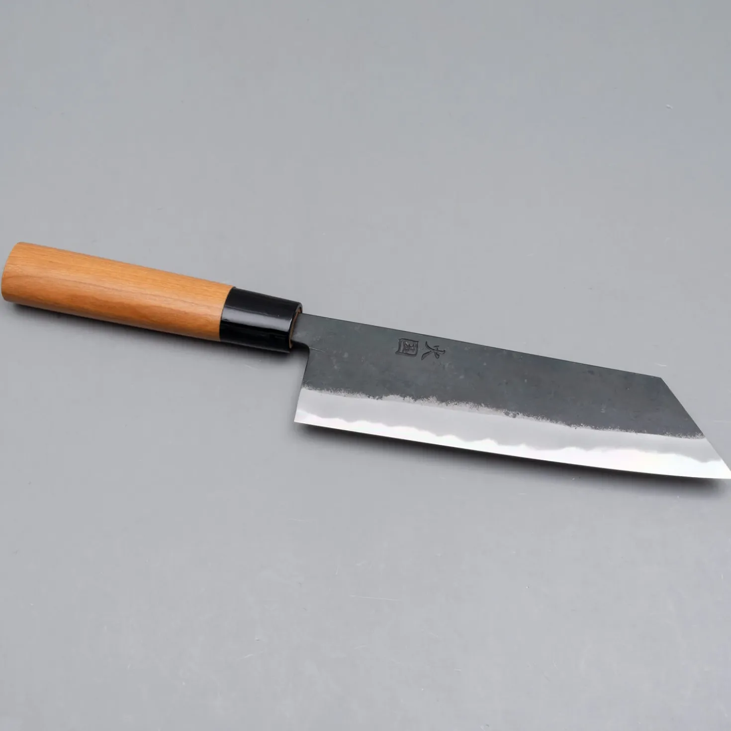 Hinokuni Shirogami Kurouchi Bunka