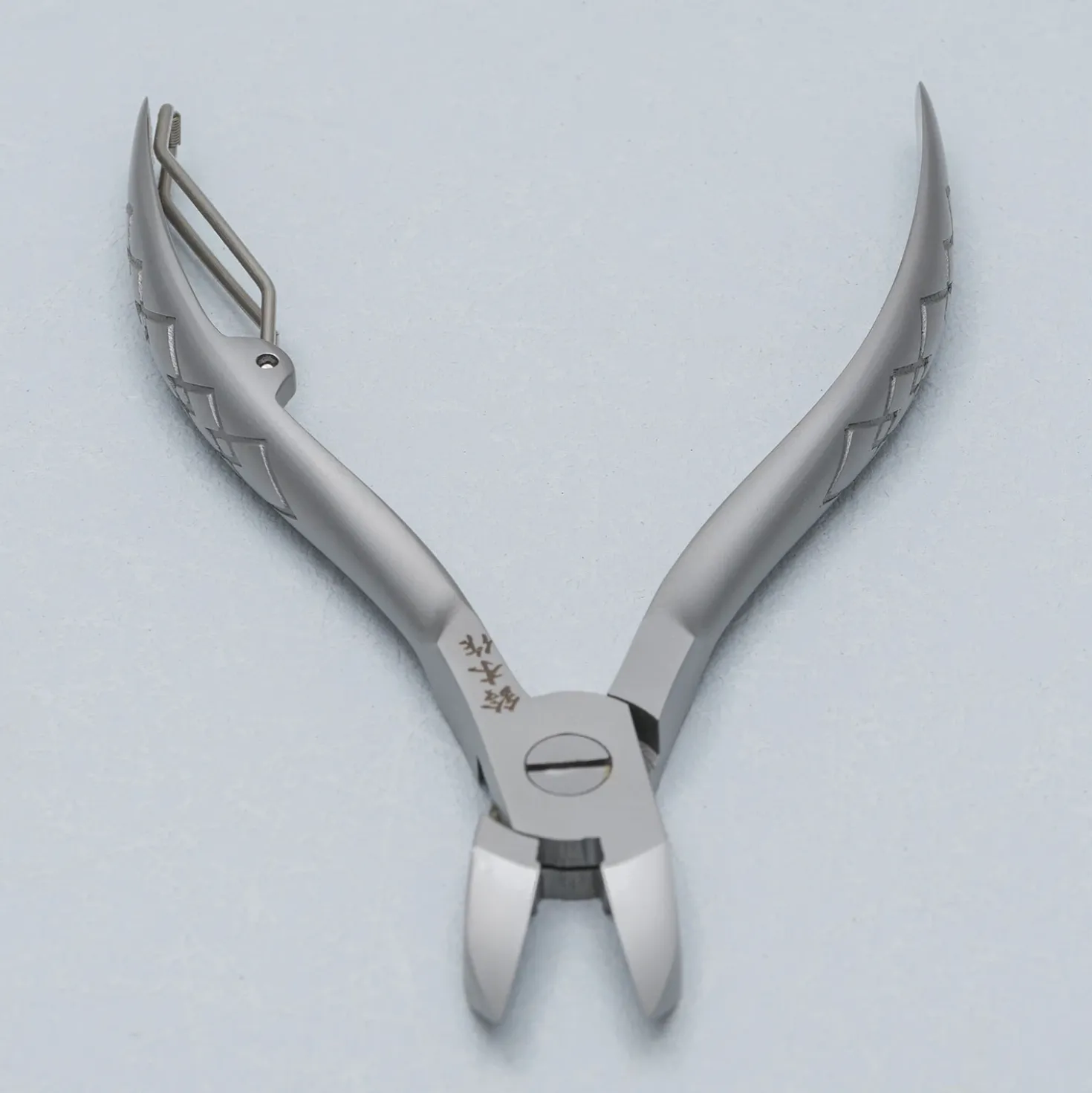Hiroshi Suzuki Japanse Nageltang
