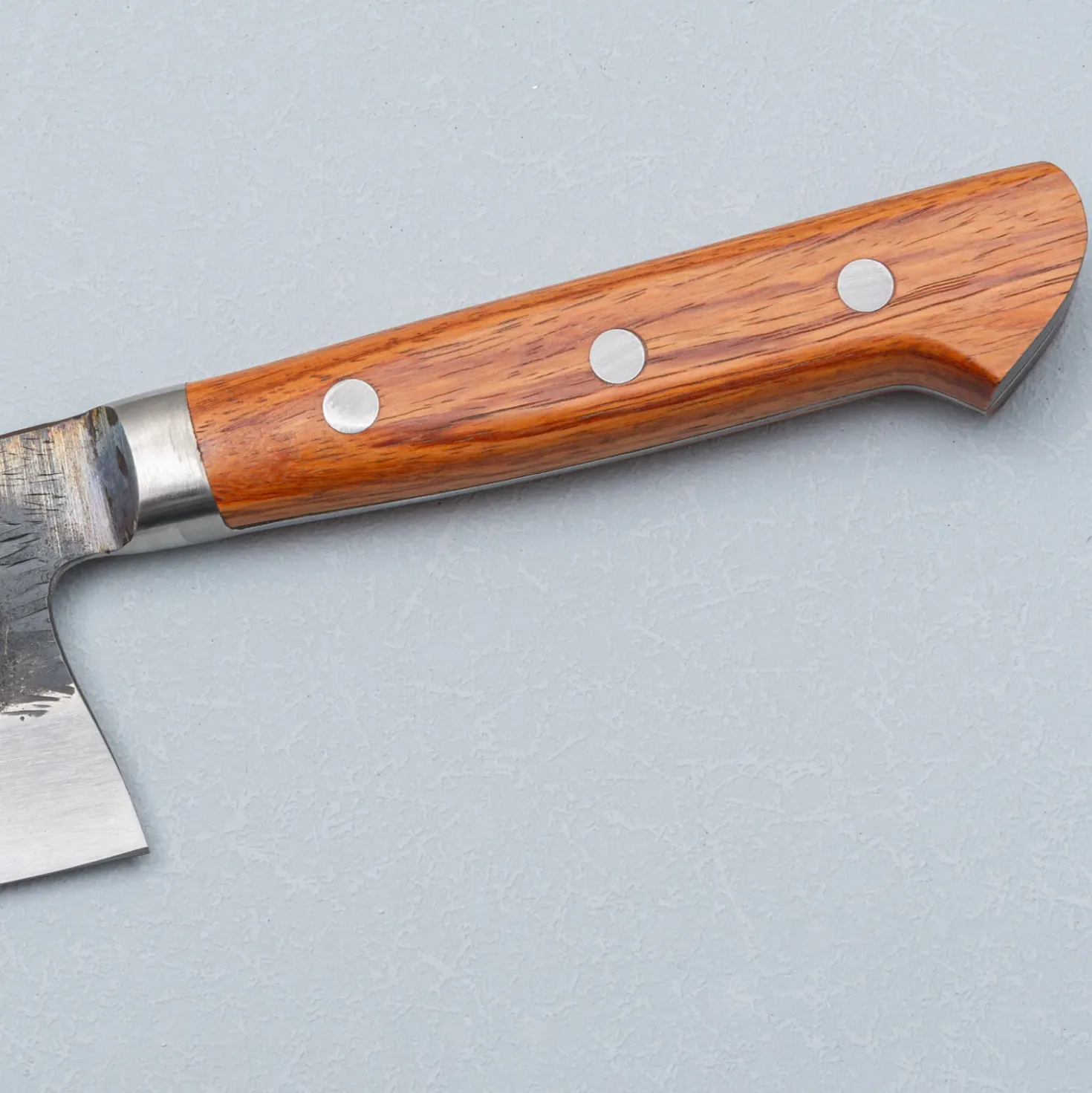 Isamitsu Shirogami #1 Kurouchi Tsuchime Yo Gyuto 21 cm
