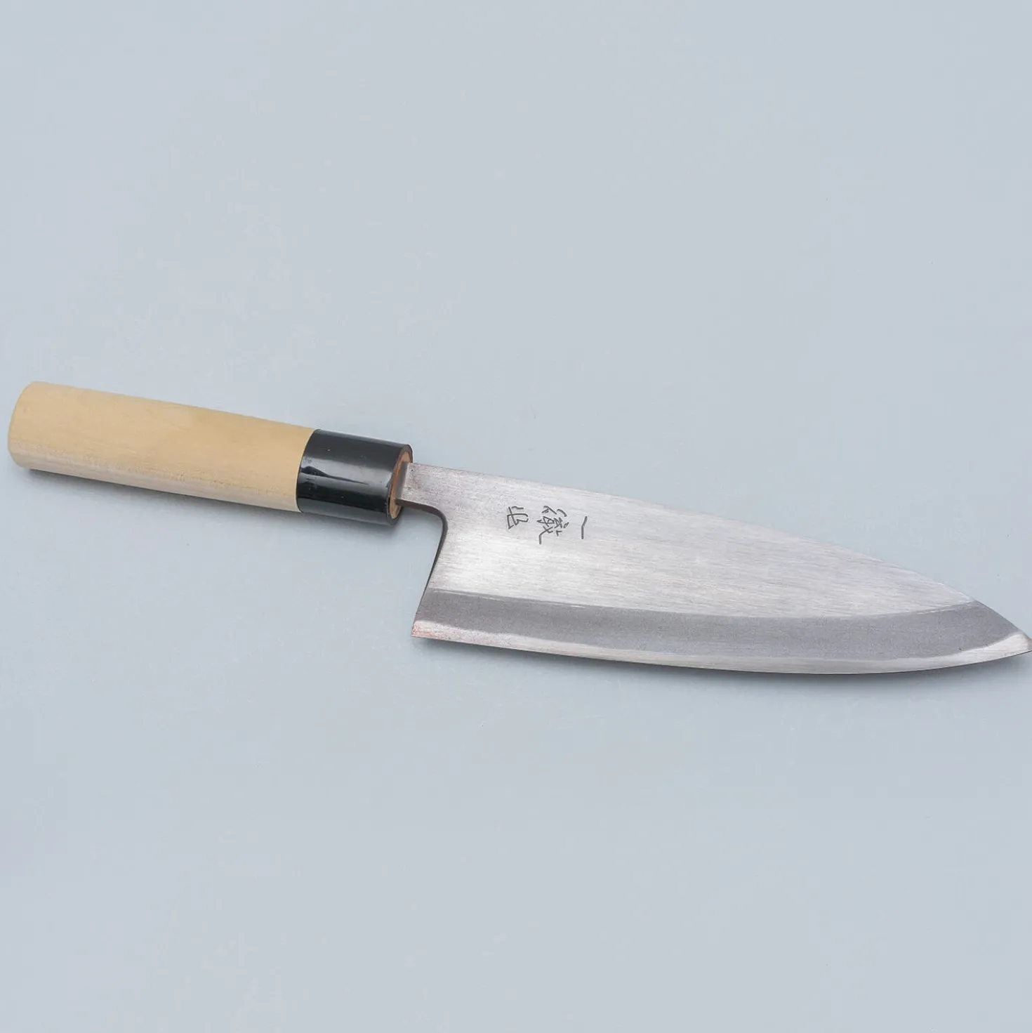 Ittetsu Uraoshi Hand Forged Shiro #2 Deba 18 cm