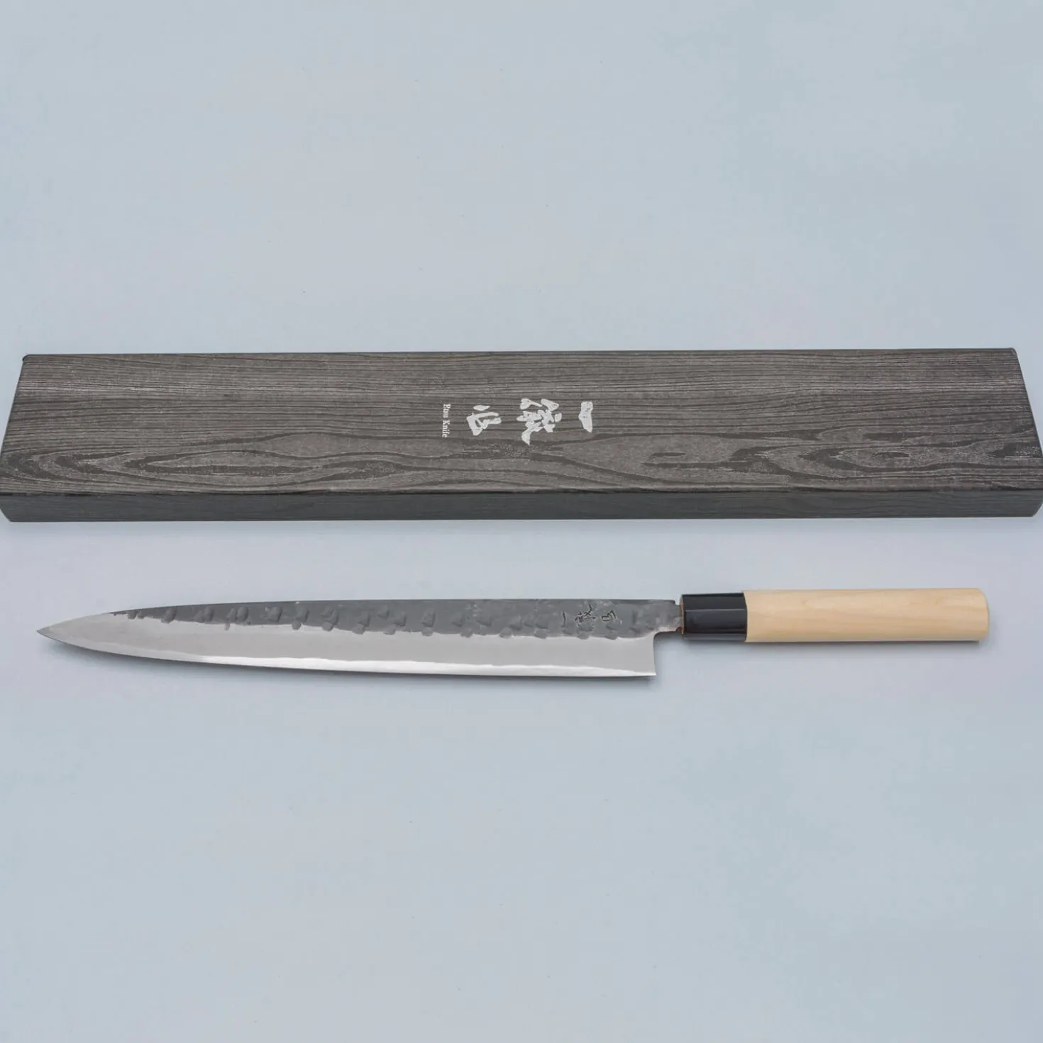Ittetsu Uraoshi Hand Forged Tsuchime Kurouchi Shiro #2 Yanagiba 30 cm Lefthanded