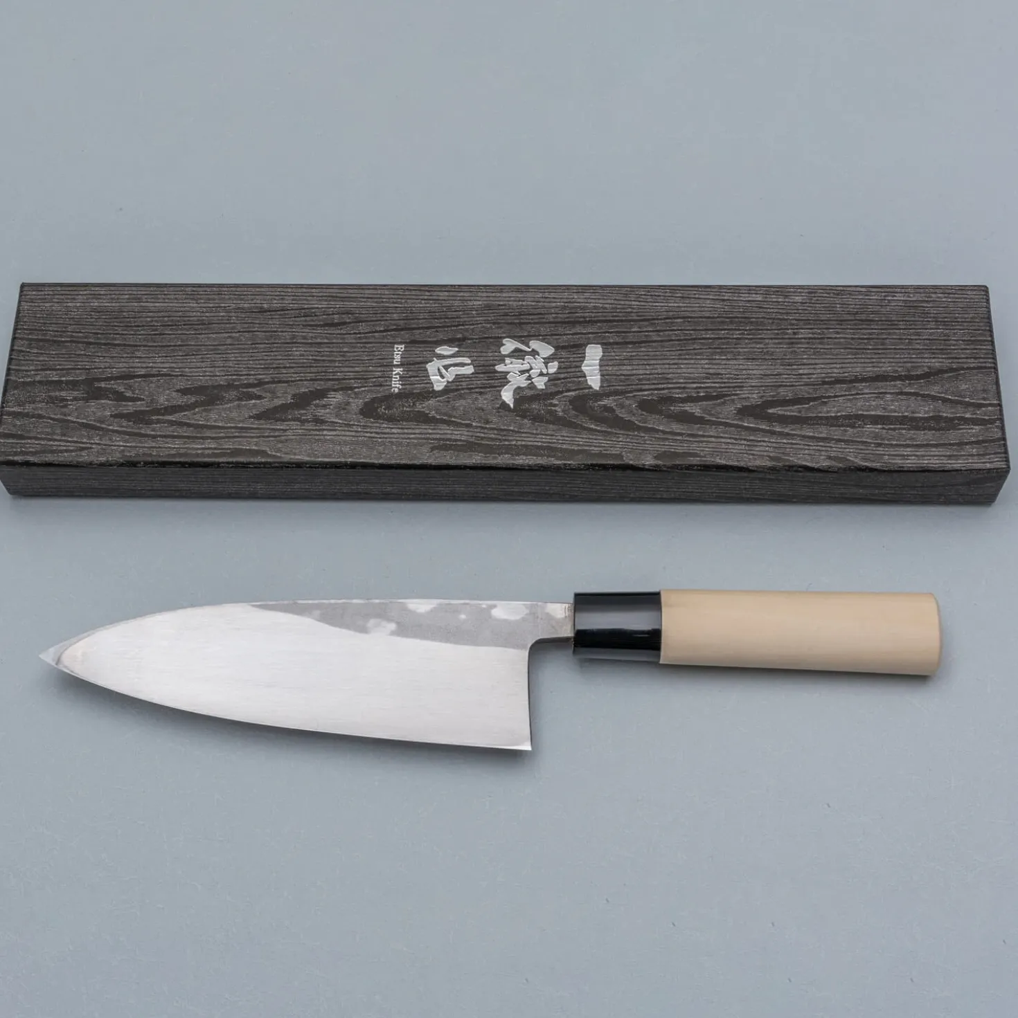 Ittetsu Uraoshi Hand Forged Tsuchime Kurouchi Shiro #2 Deba 16.5 cm