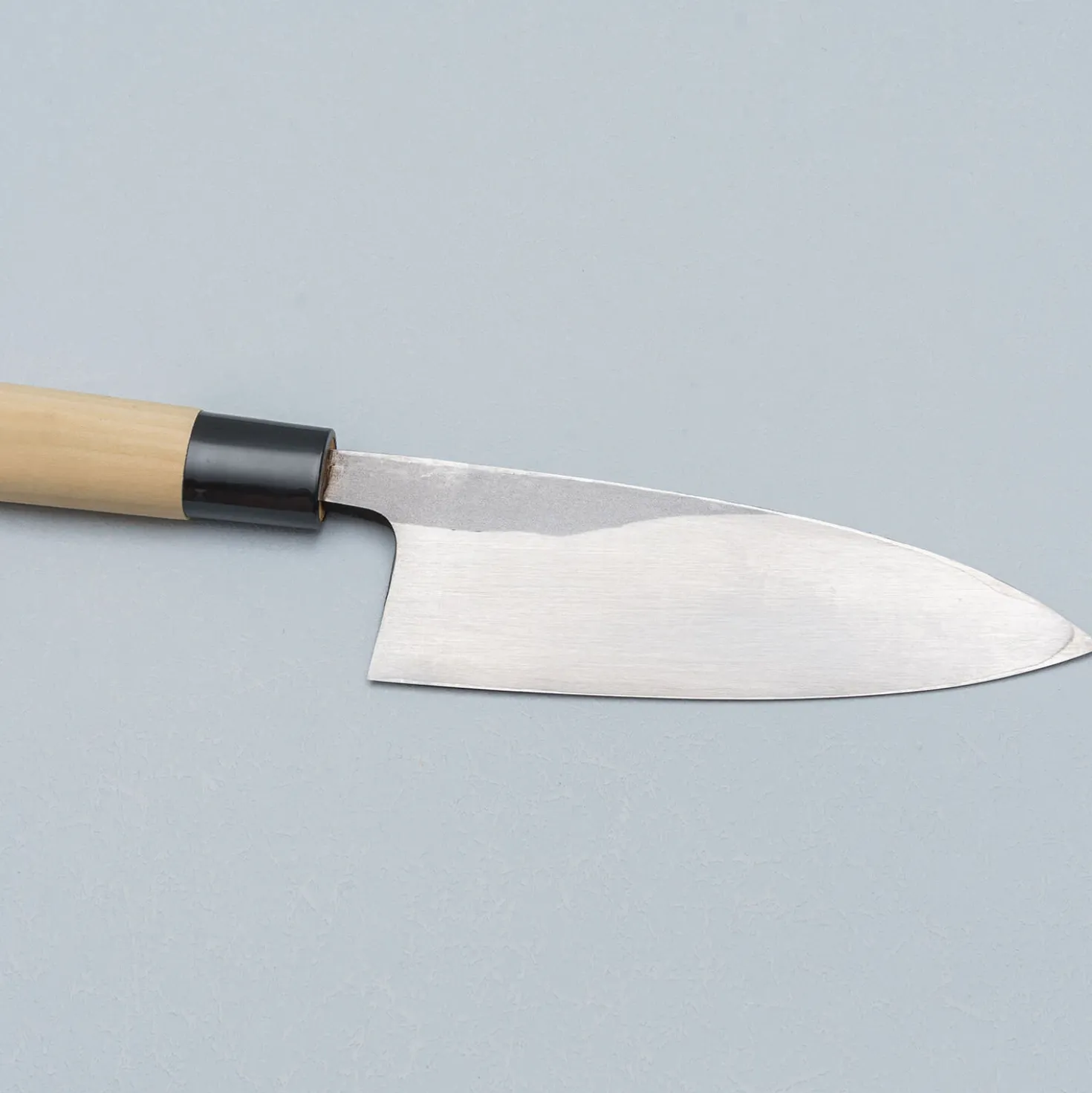 Ittetsu Uraoshi Hand Forged Tsuchime Kurouchi Shiro #2 Deba 15 cm Lefthanded