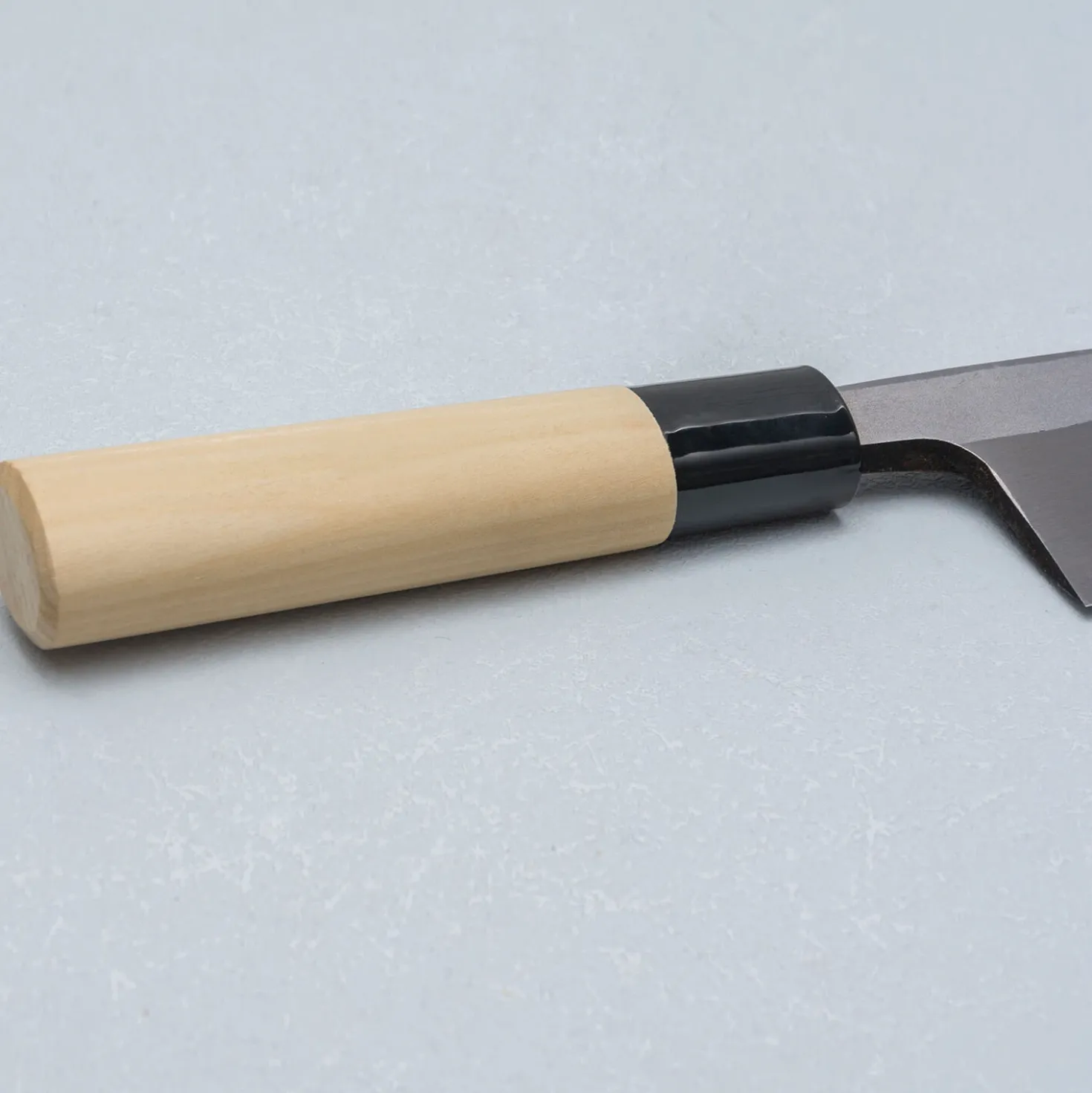 Ittetsu Uraoshi Hand Forged Tsuchime Kurouchi Shiro #2 Deba 15 cm Lefthanded
