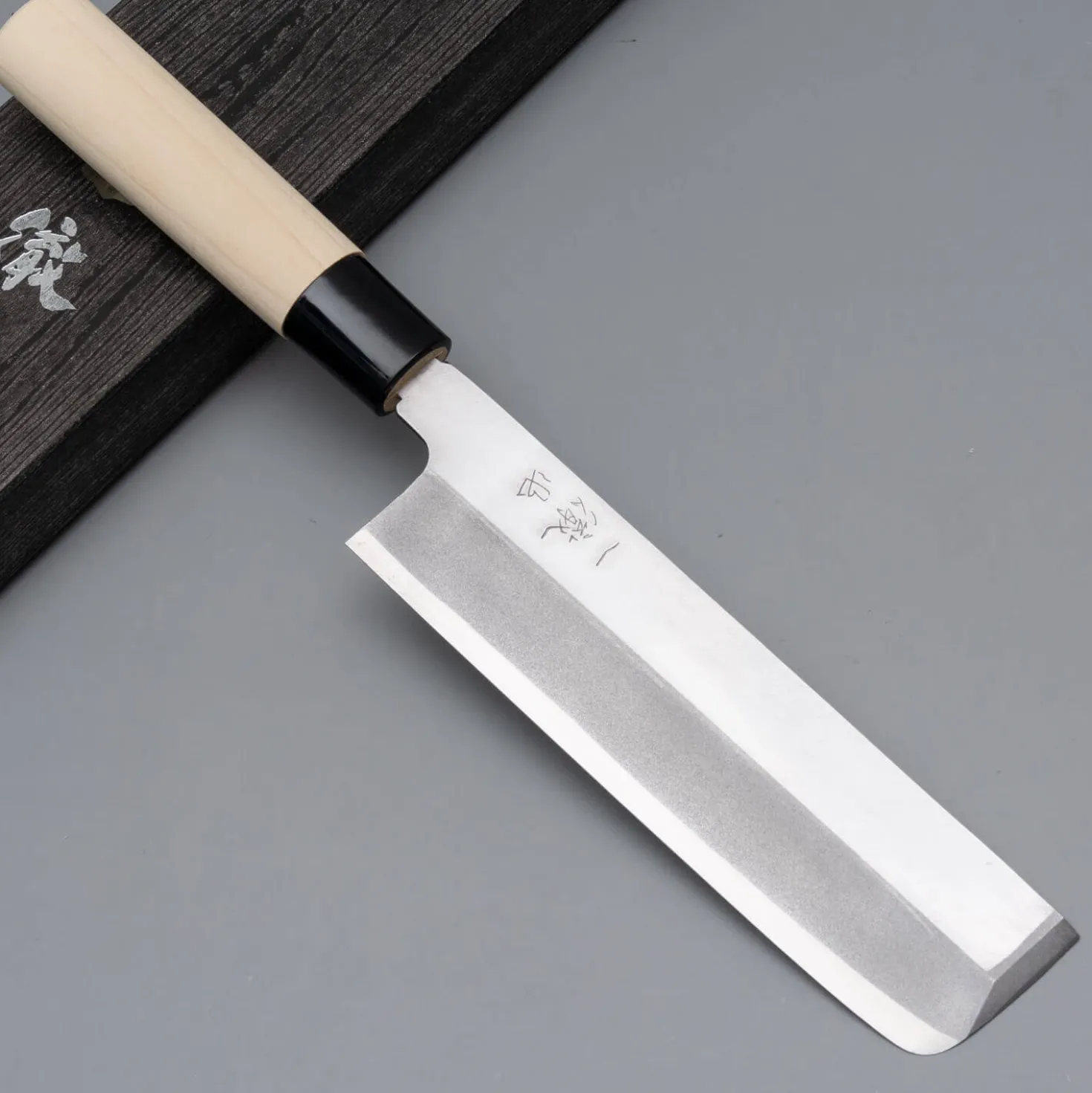 Ittetsu Uraoshi Shiro #2 Usuba 18 cm