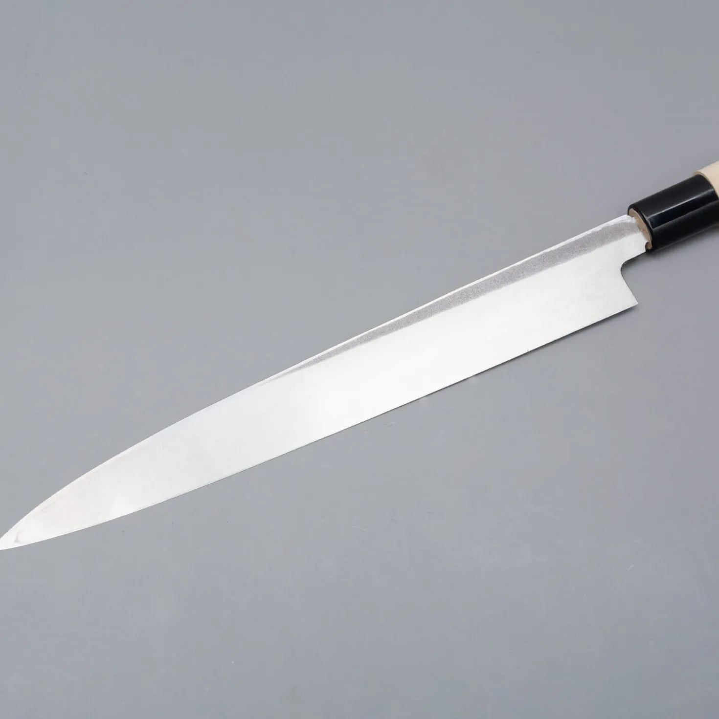 Ittetsu Uraoshi Shiro #2 Yanagiba 27 cm