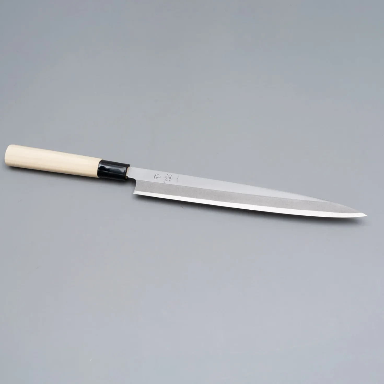 Ittetsu Uraoshi Shiro #2 Yanagiba 24 cm