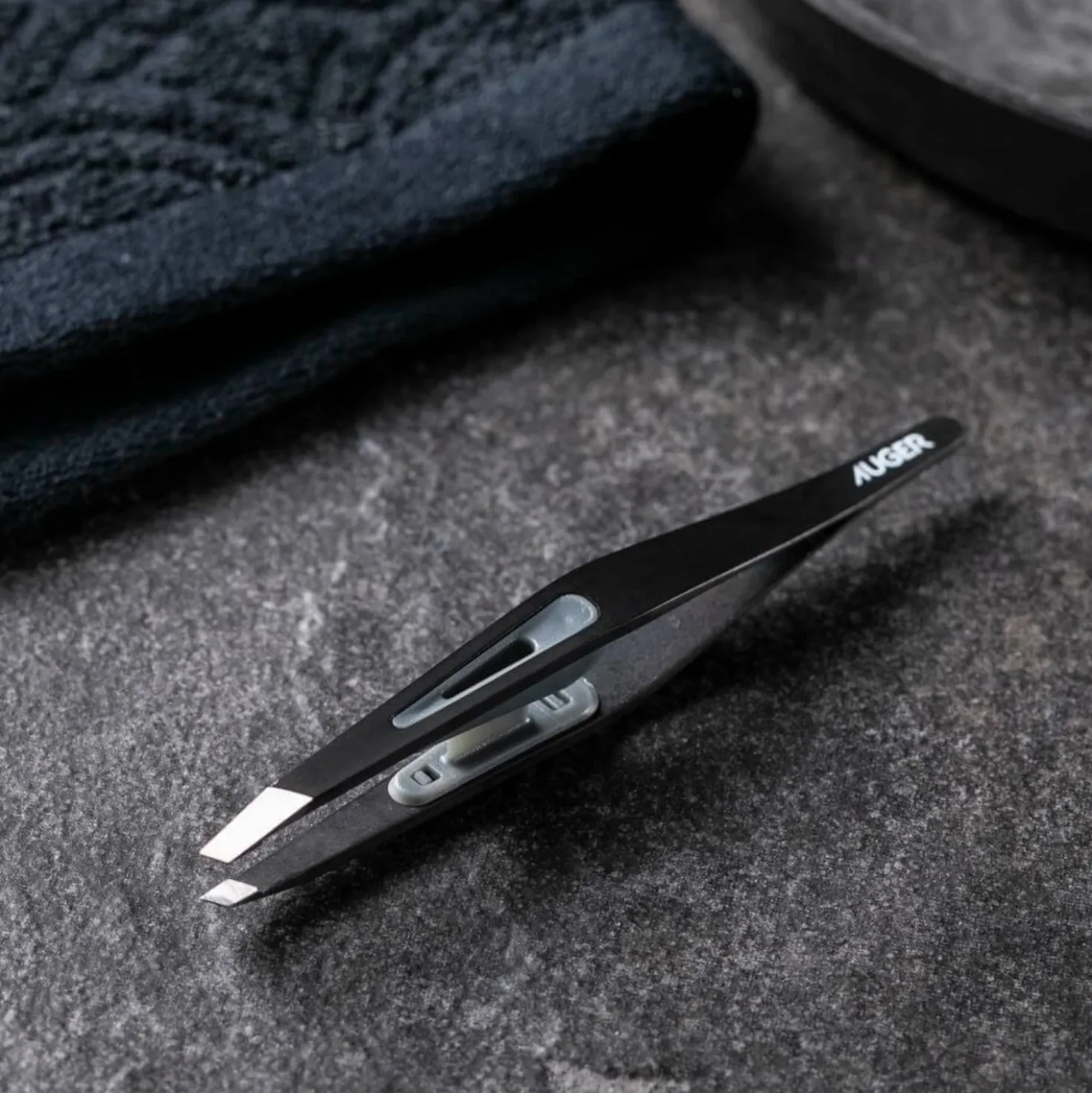 KAI Auger Pincet Met Schuine Punt