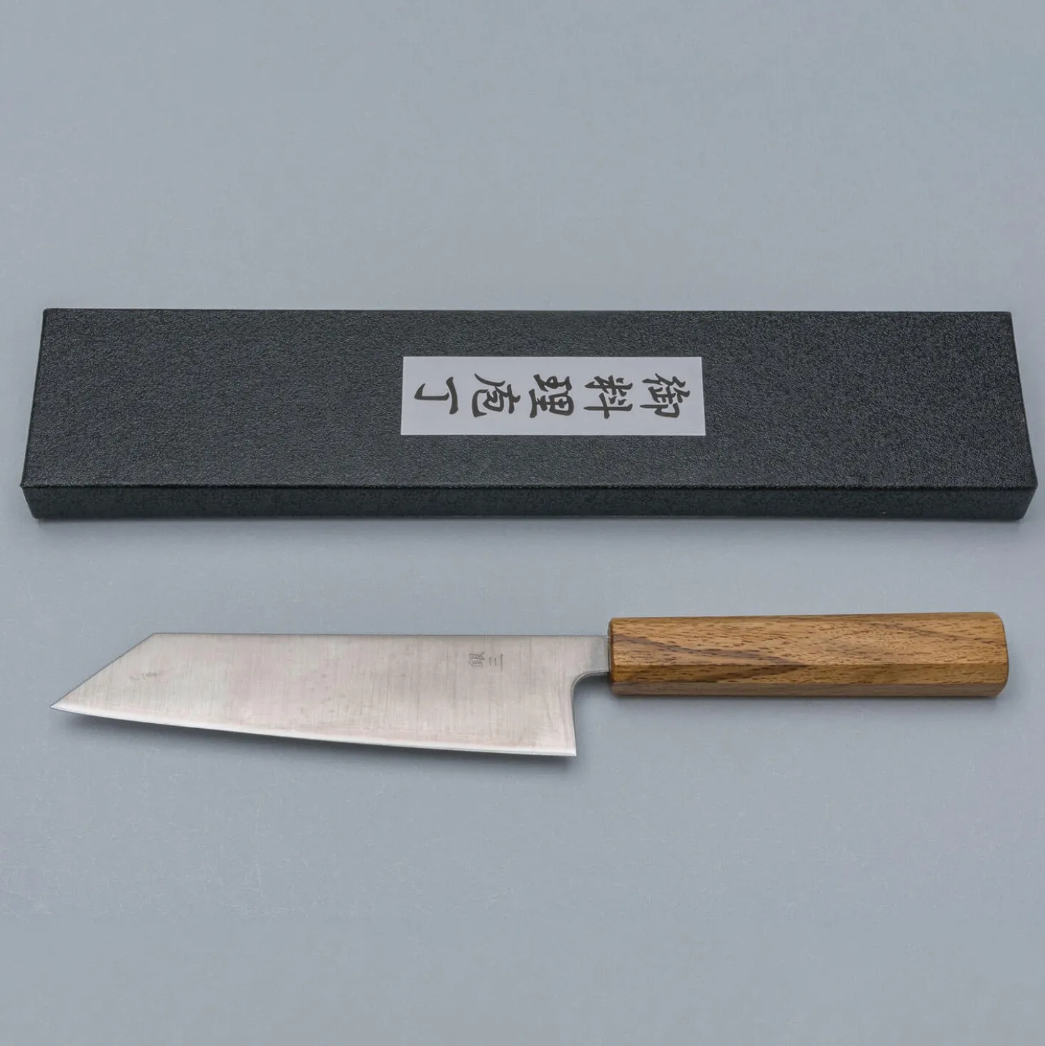 Kazoku Ginsan Migaki Bunka