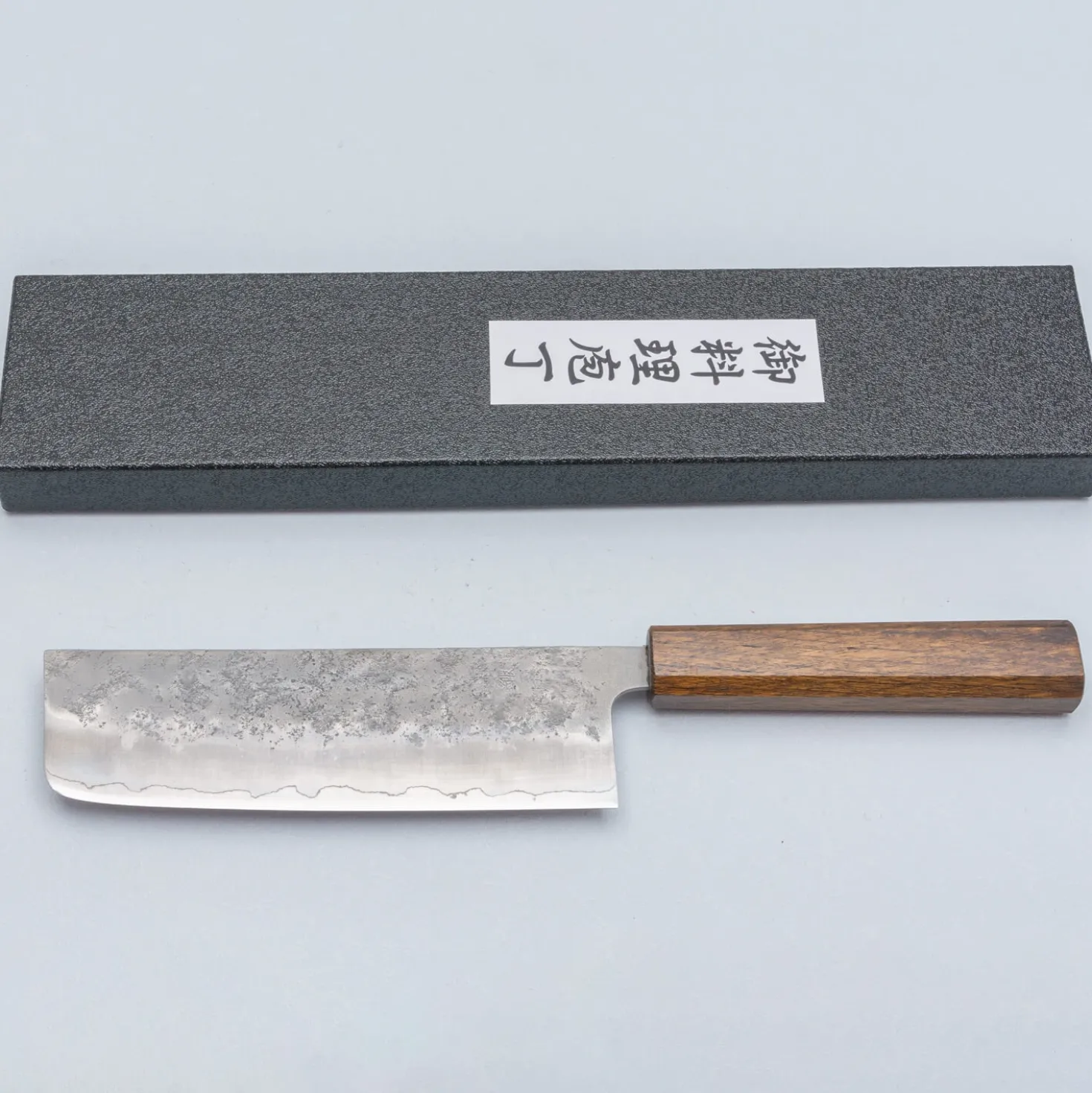 Kazoku Ginsan Nashiji Nakiri